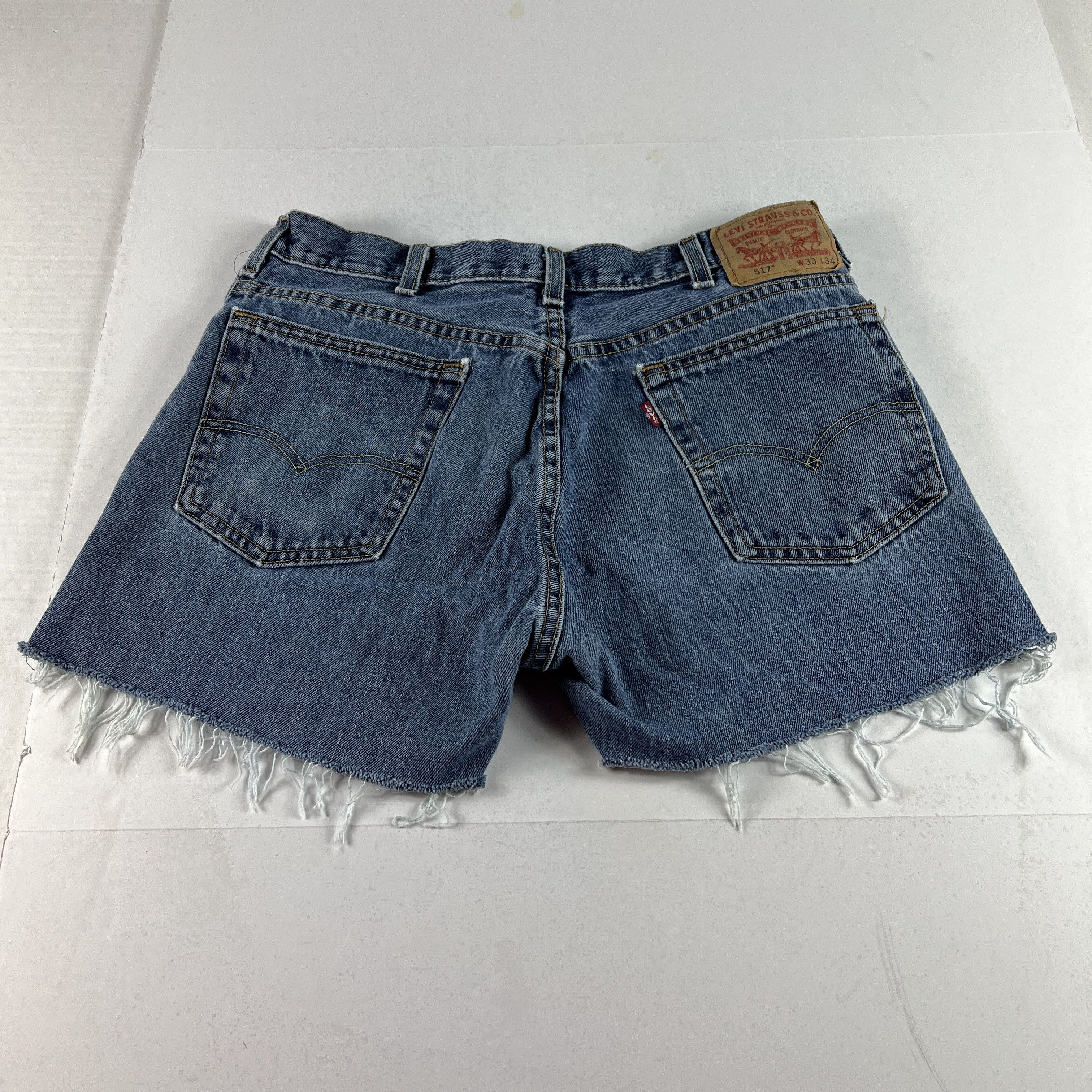 Levi's Levi's Jean Shorts 517 Faded Cut Off Frayed Hem Denim Jorts Size US 33 - 9 Thumbnail