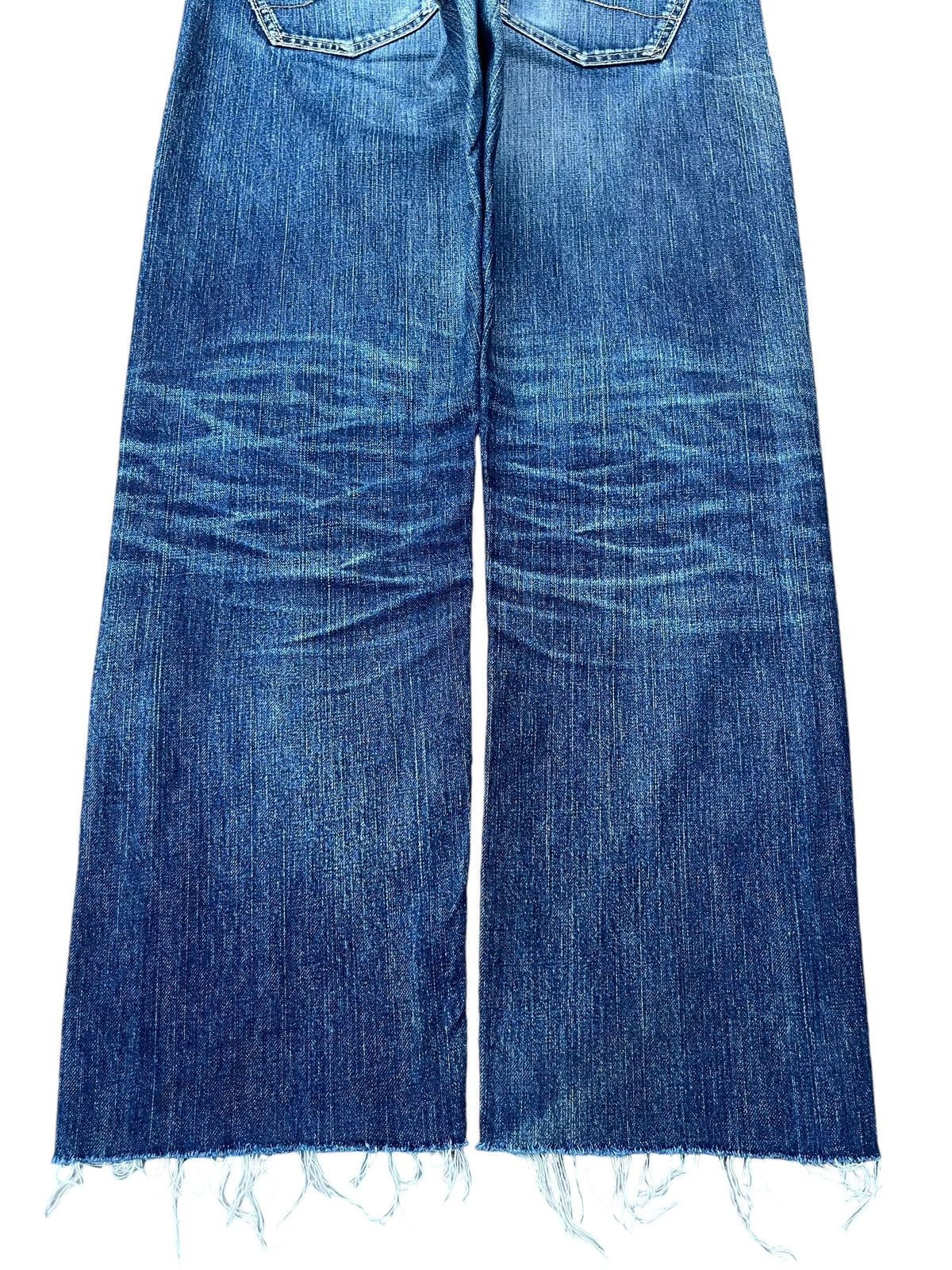 Designer × Nepenthes × URBAN RESEARCH DOORS Vintage Urban Research Blue Monark Frayed Leg Straight Jeans Size US 32 / EU 48 - 6 Thumbnail