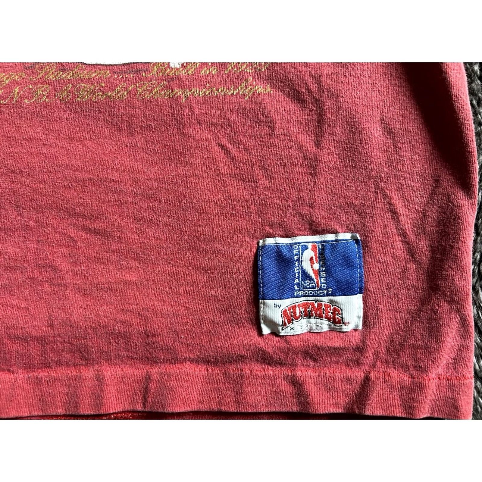 Nutmeg Nutmeg Bulls Locker Room T-Shirt Chicago Vintage 90s Red M Mens Size US M / EU 48-50 / 2 - 5 Thumbnail