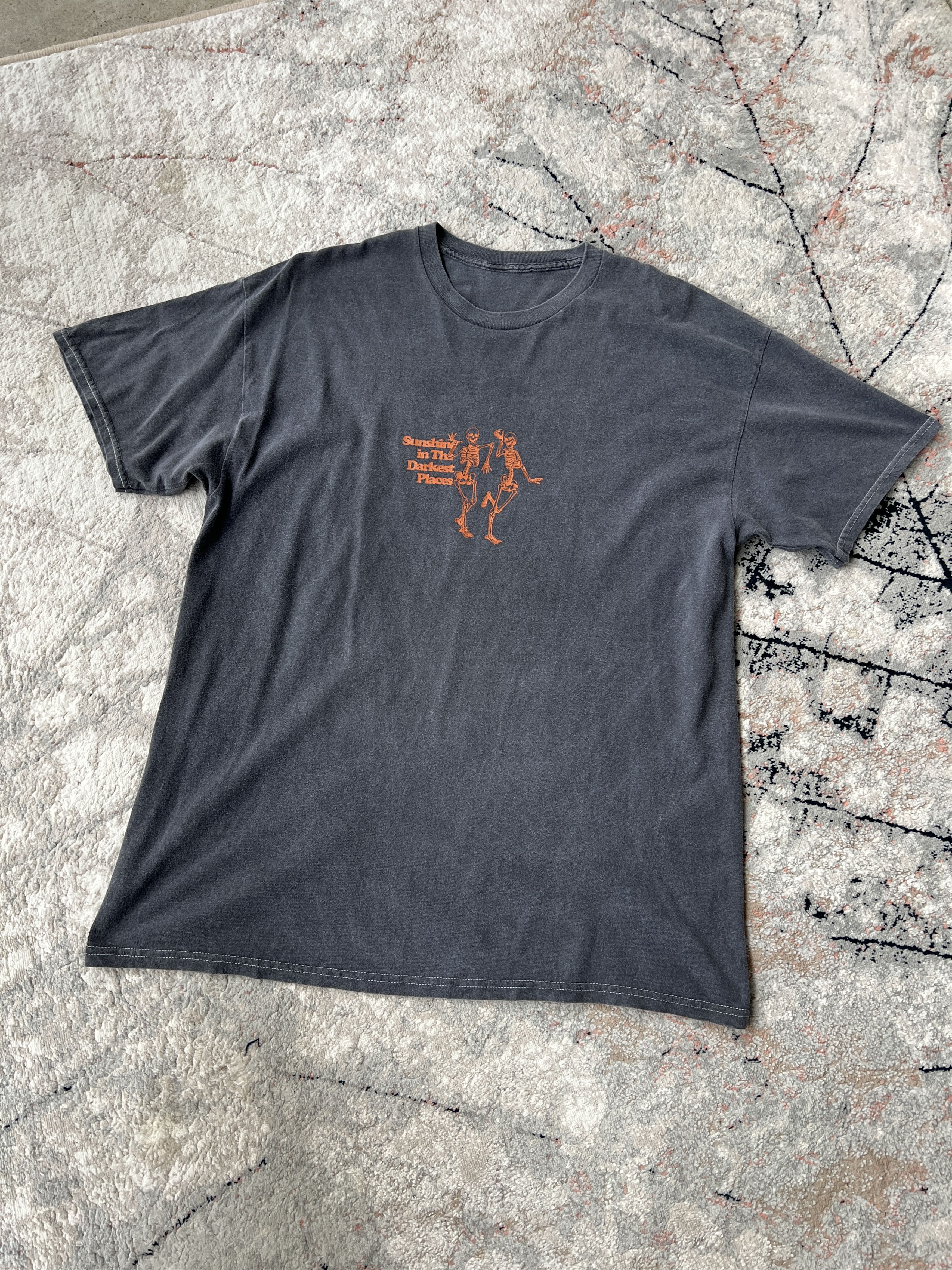 Urban Outfitters Urban Outfitters Tee Size US XL / EU 56 / 4 - 1 Thumbnail