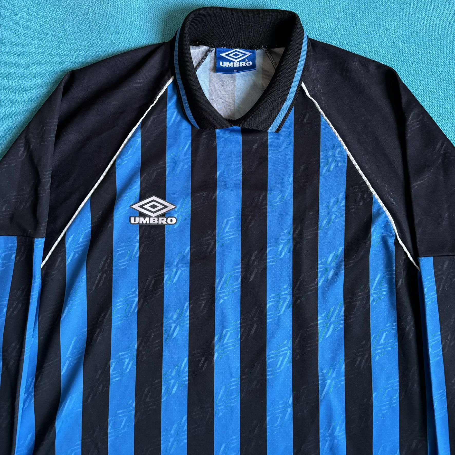 Umbro Template Umbro 9 Football Jersey sizes. XL Size US XL / EU 56 / 4 - 6 Thumbnail