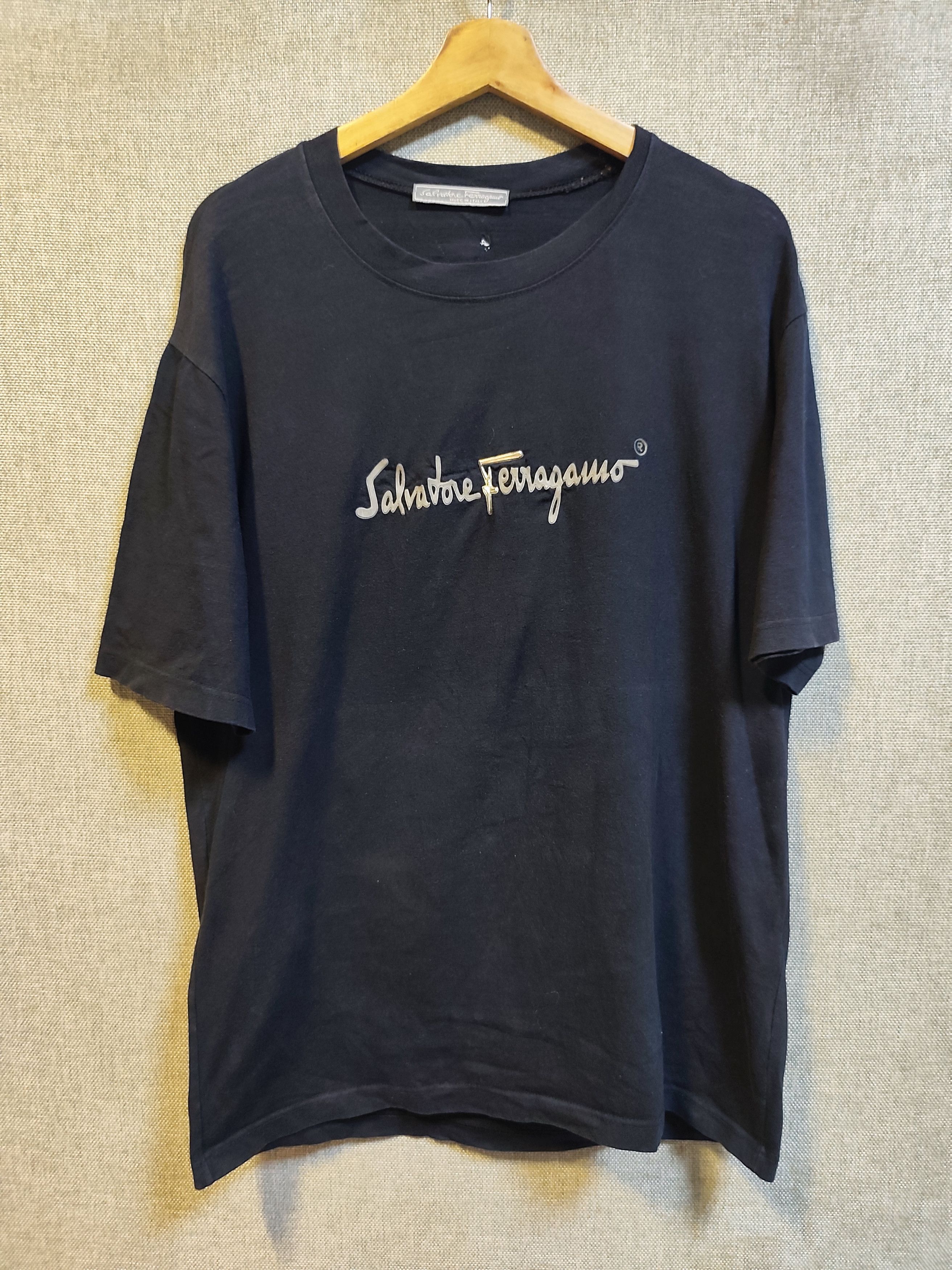 Salvatore Ferragamo Vtg Salvatore Ferragamo Script Logo T-Shirt Made In Italy Size US L / EU 52-54 / 3 - 1 Thumbnail