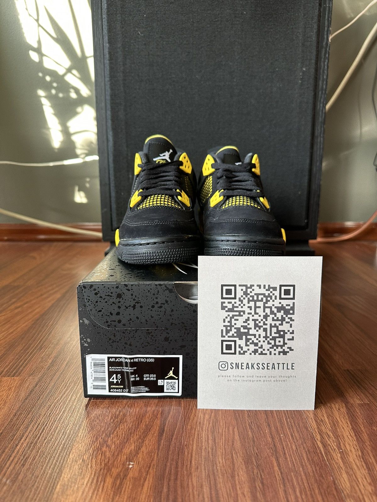 Jordan Brand Jordan 4 Retro Thunder (2023) (GS) Size 4.5Y/6W 408452-017 Size US 6 / IT 36 - 7 Thumbnail