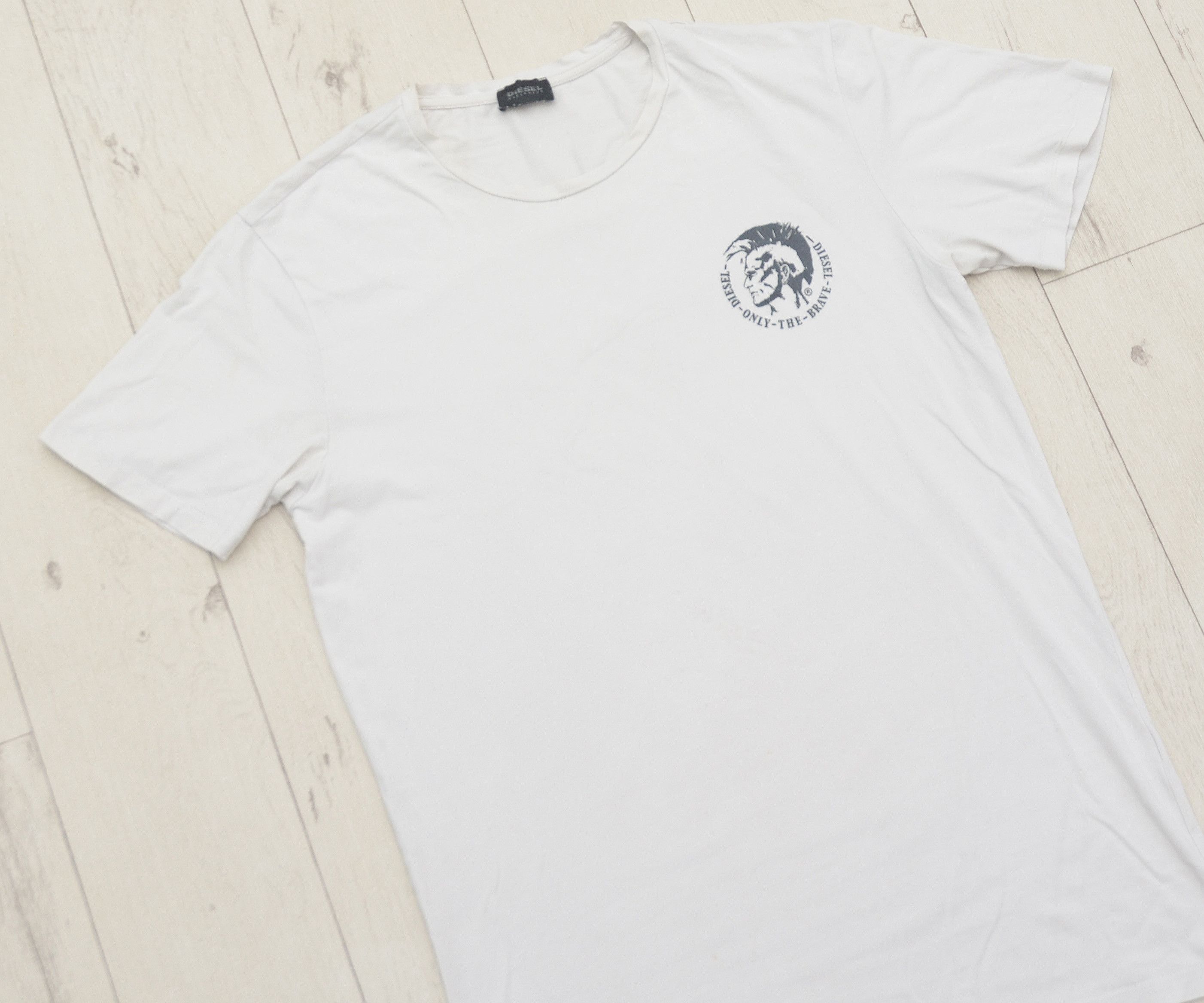 Diesel Y2K Diesel Logo T-shirt White sz L Punk Avant Garde Size US L / EU 52-54 / 3 - 3 Thumbnail