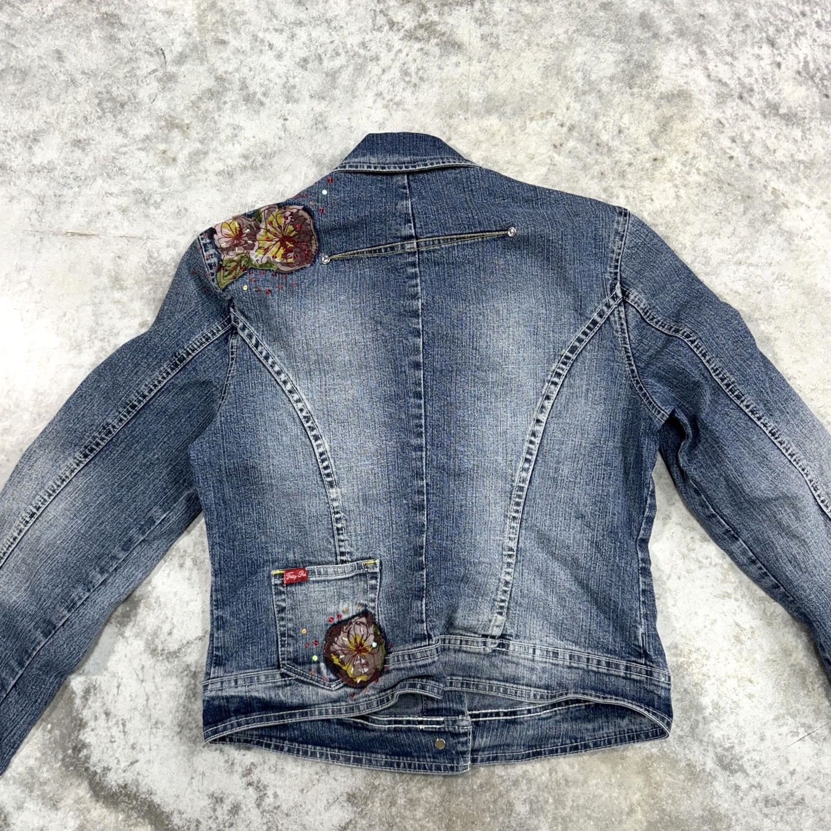 Fubu VINTAGE FUBU Jacket Womens M Denim Floral Embroidered Sequin Y2K Size M / US 6-8 / IT 42-44 - 6 Thumbnail