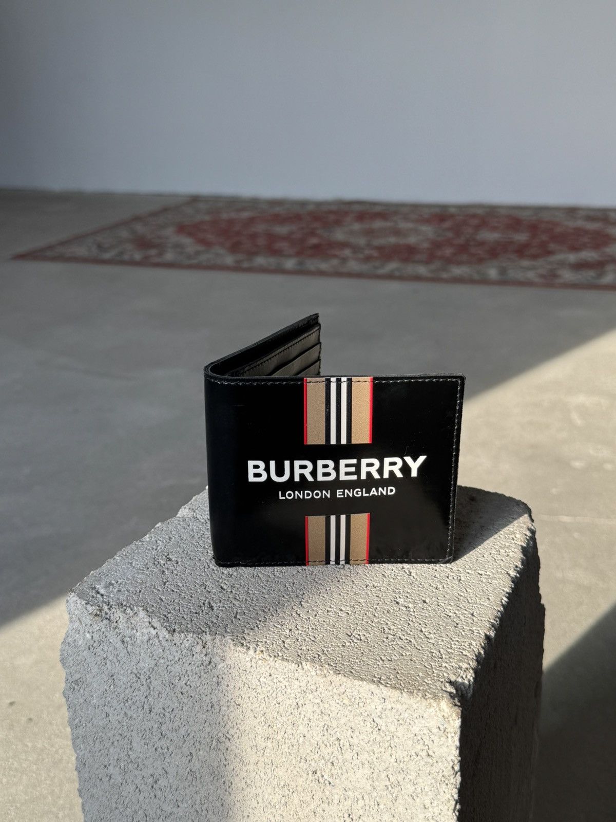 Burberry Burberry Canvas Logo Printed Wallet Size ONE SIZE - 1 Thumbnail