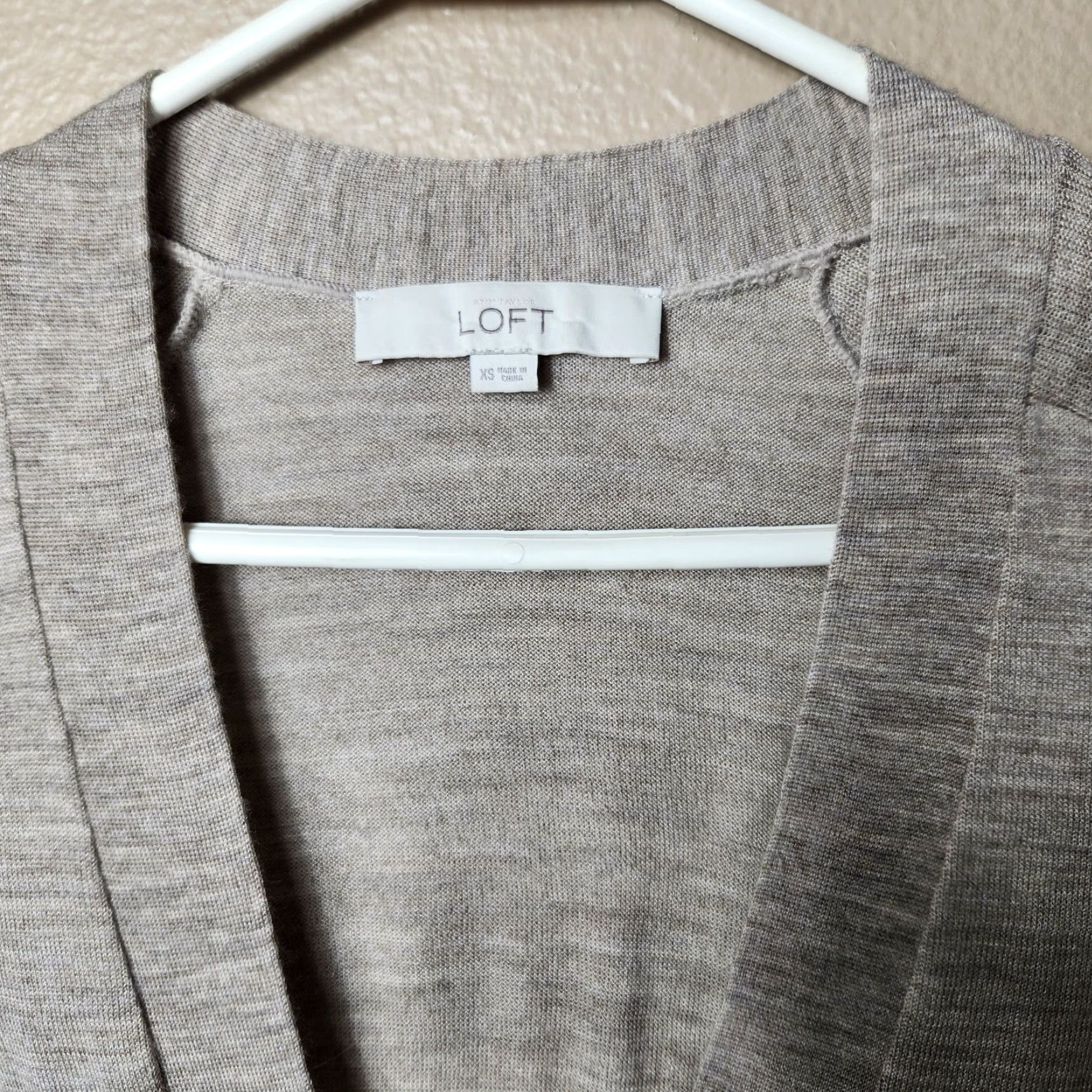 Loft LOFT Womens Tan Stripe Large Lightweight Wool Blend Vneck Cardigan-Size XS Size XS / US 0-2 / IT 36-38 - 3 Thumbnail