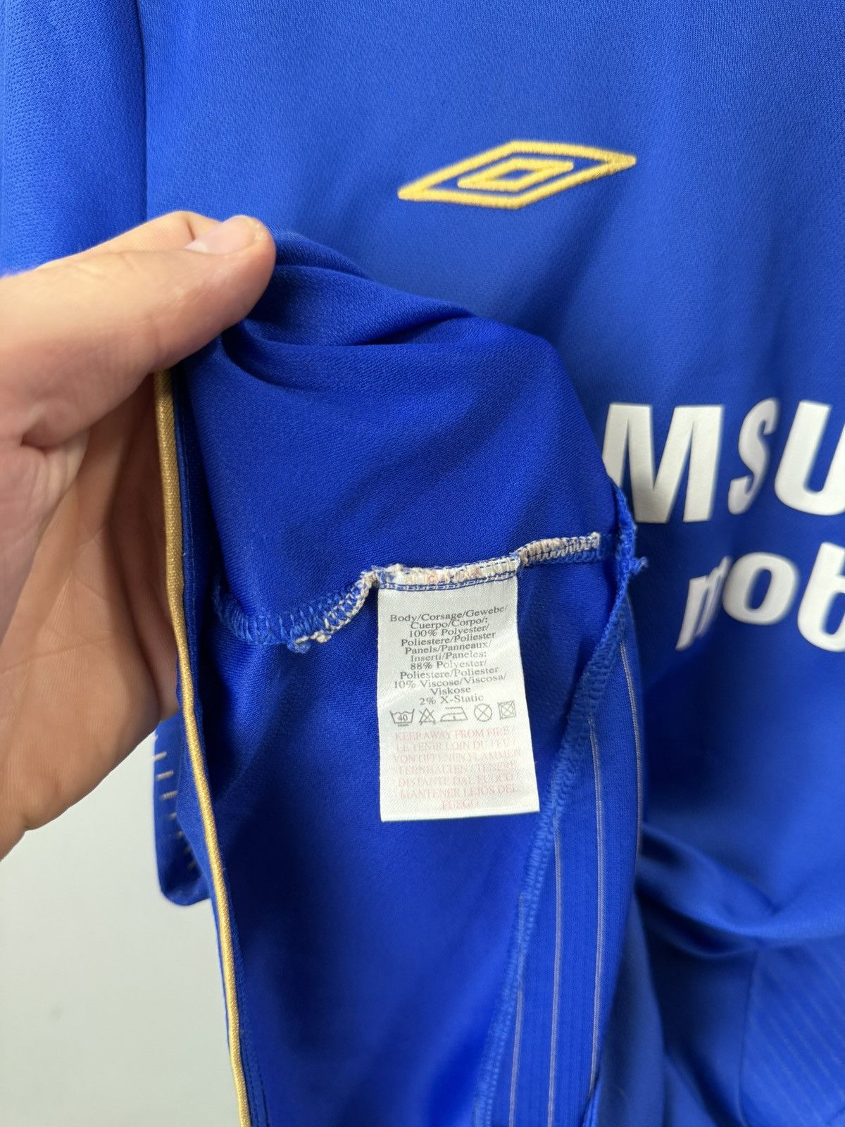 Umbro Vintage Umbro Chelsea Soccer Jersey T Shirt Size US S / EU 44-46 / 1 - 7 Thumbnail