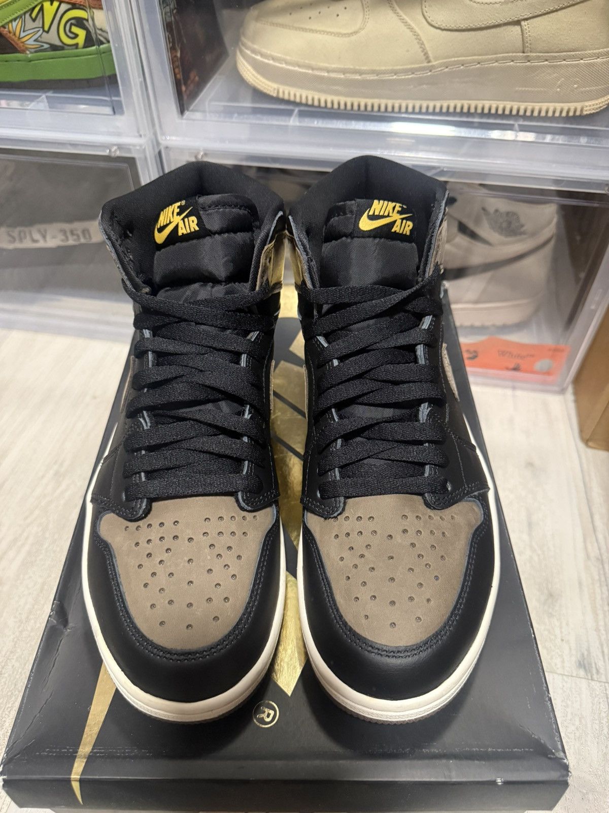 Jordan Brand Air Jordan 1 Retro High OG Palomino Size US 8.5 / EU 41-42 - 4 Thumbnail