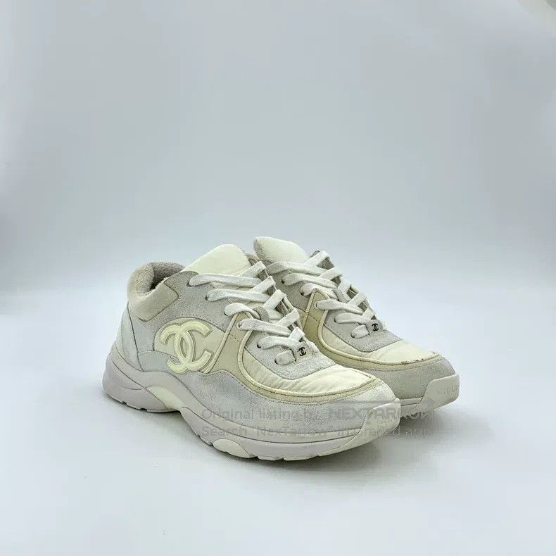 Chanel Chanel White logo lace-tailed casual flat sneakers Size US 8 / IT 38 - 2 Thumbnail