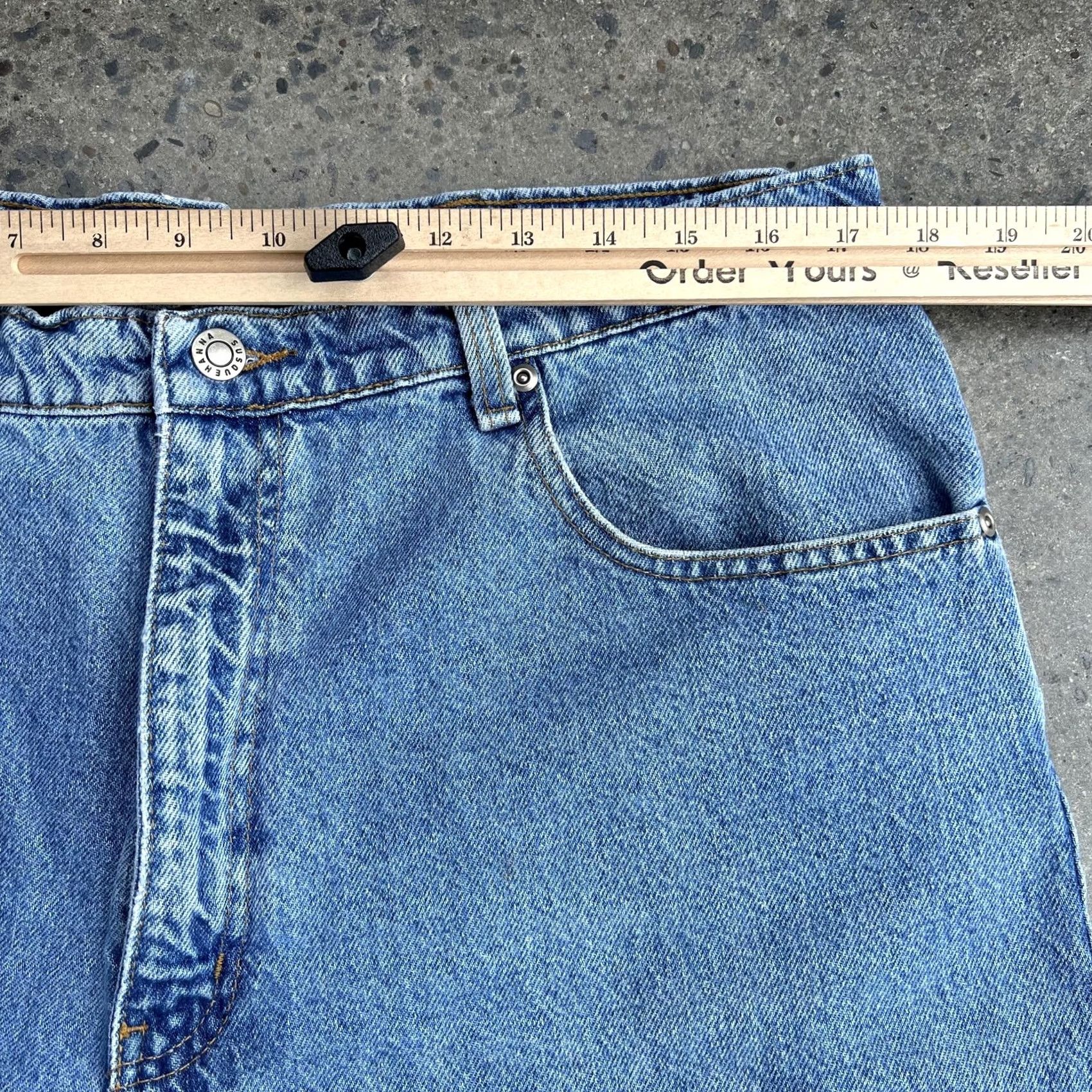 Vintage VINTAGE Blues Jeans Mens 40x30 Light Wash Blue Denim Relaxed Fit Tapered Jeans Mens 40 Blue Denim Size US 40 / EU 56 - 2 Thumbnail