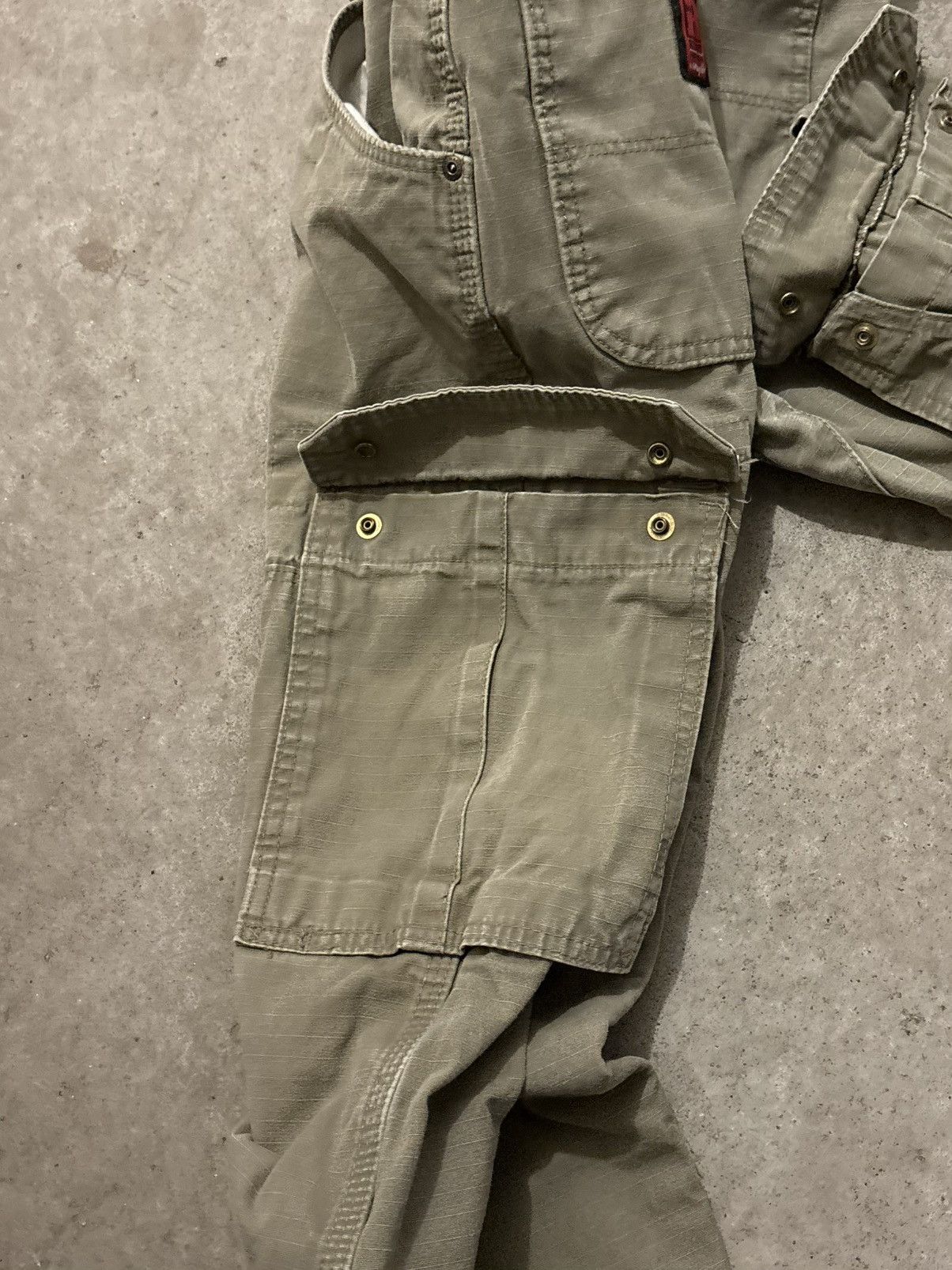 Wrangler Vintage Y2K Riggs Workwear By Wrangler Carpenter Cargo Pants Size US 38 / EU 54 - 13 Thumbnail