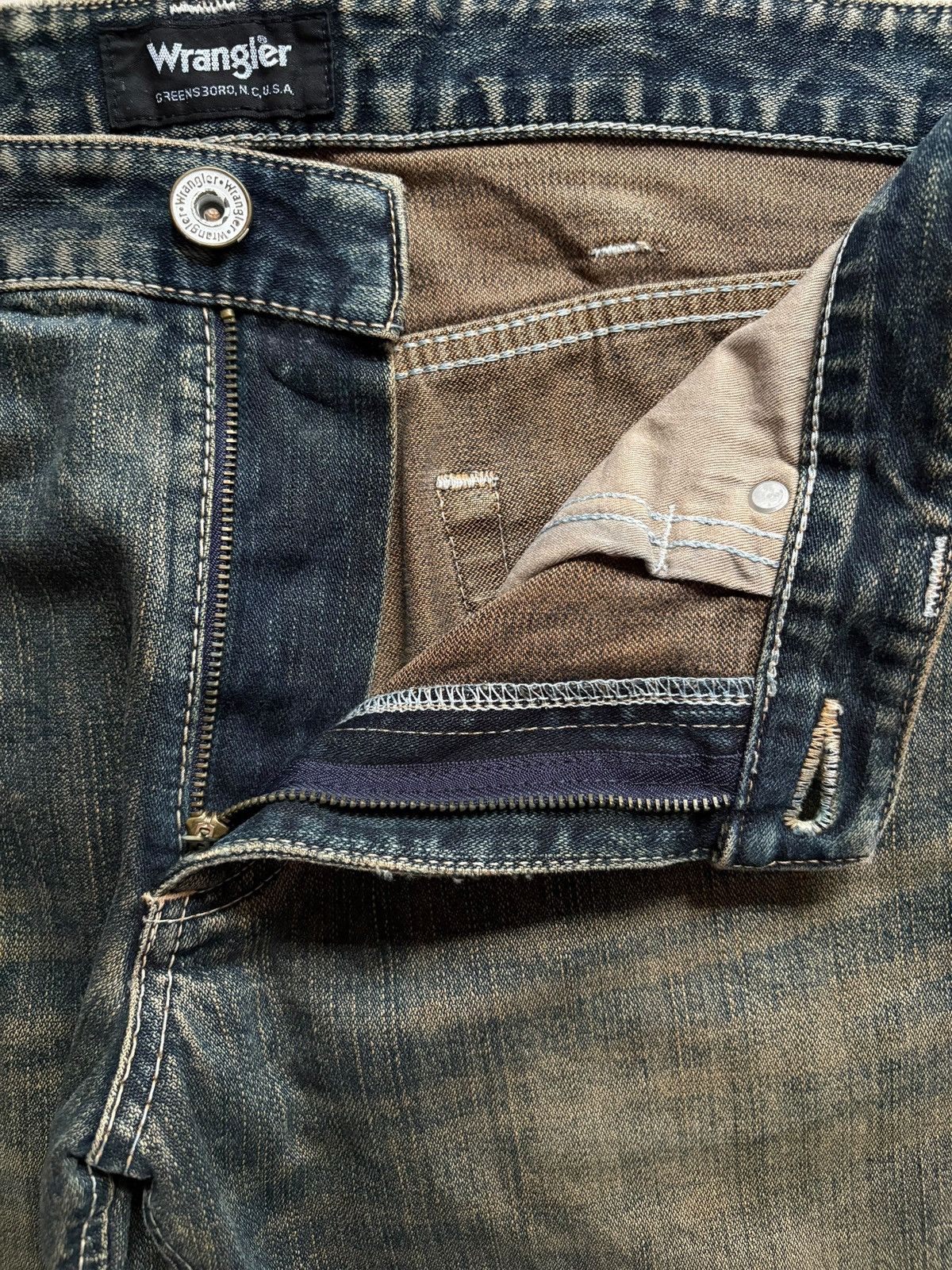 Wrangler Vintage Wrangler Mud Wash Distressed Loose Jeans Size US 32 / EU 48 - 9 Thumbnail