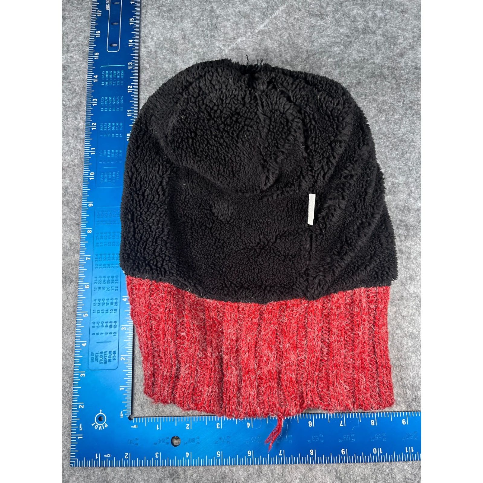 Vintage C.C Exclusive Beanie Toque Women One Size Red Black Plaid Knit 100% Acrylic Pom Beanie Hat Womens Size ONE SIZE - 7 Thumbnail