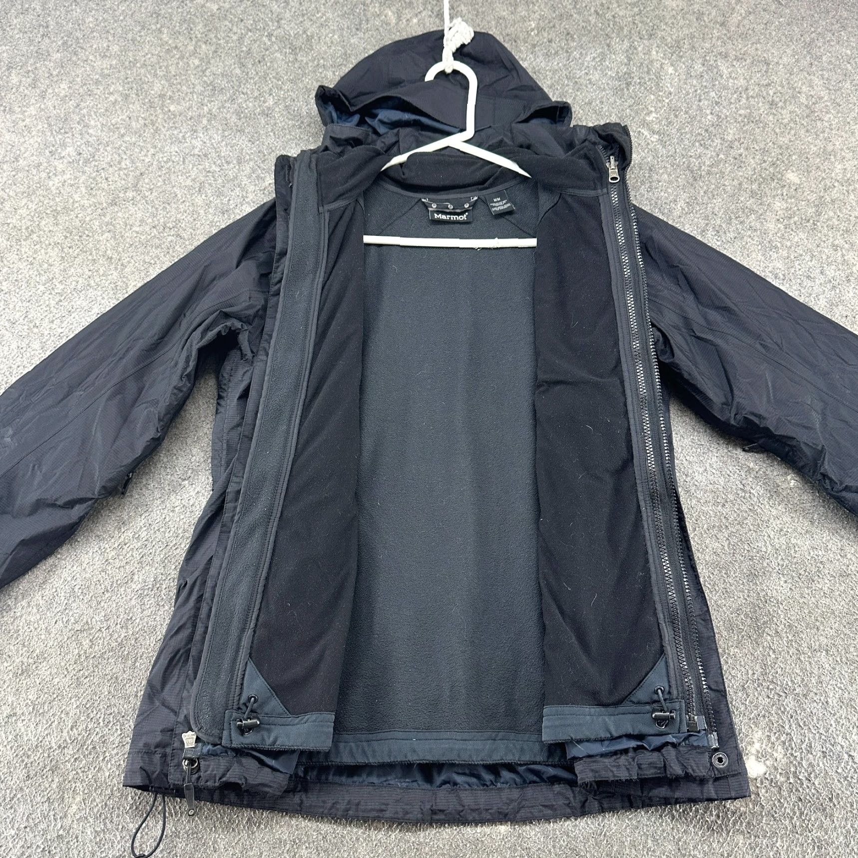 Marmot Marmot Jacket Womens Medium Black Windbreaker Hooded Taped Seams Nylon Rain Coat Windbreaker Jacket Womens Medium Black Size M / US 6-8 / IT 42-44 - 2 Thumbnail