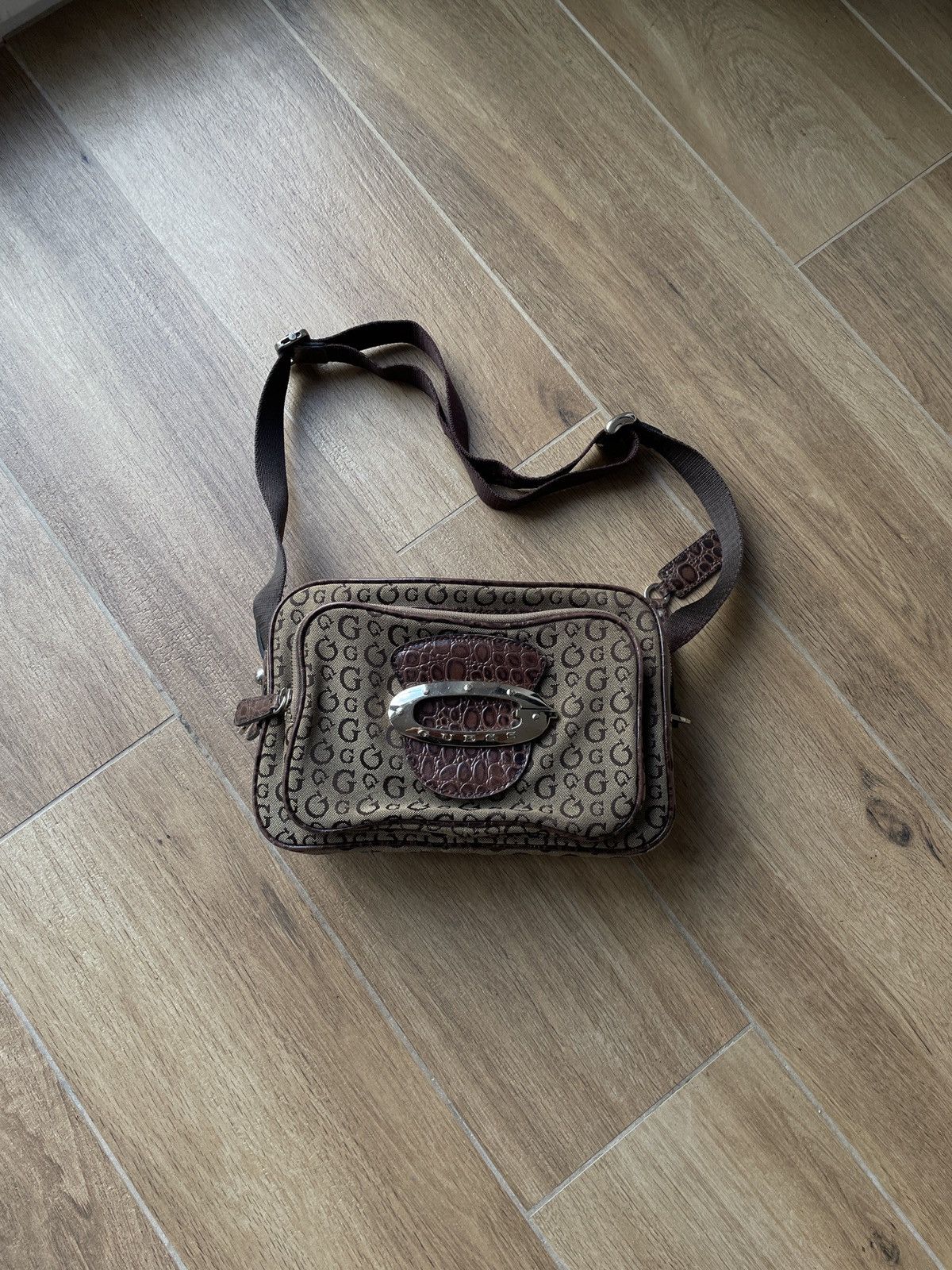 Guess Vintage Guess Bag Shoulder Monogram Big Logo Japanese Y2K Size ONE SIZE - 1 Thumbnail