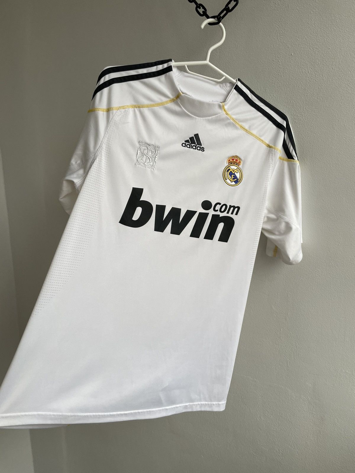 Adidas Real Madrid 2009 2010 Home Football Jersey Soccer Shirt Size US M / EU 48-50 / 2 - 6 Thumbnail