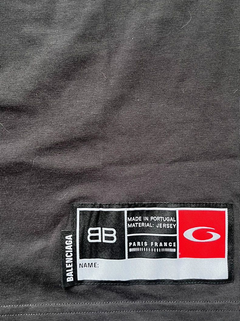 Balenciaga Balenciaga size 4 Monogrammed crewneck short sleeve T-shirt Size US L / EU 52-54 / 3 - 4 Thumbnail