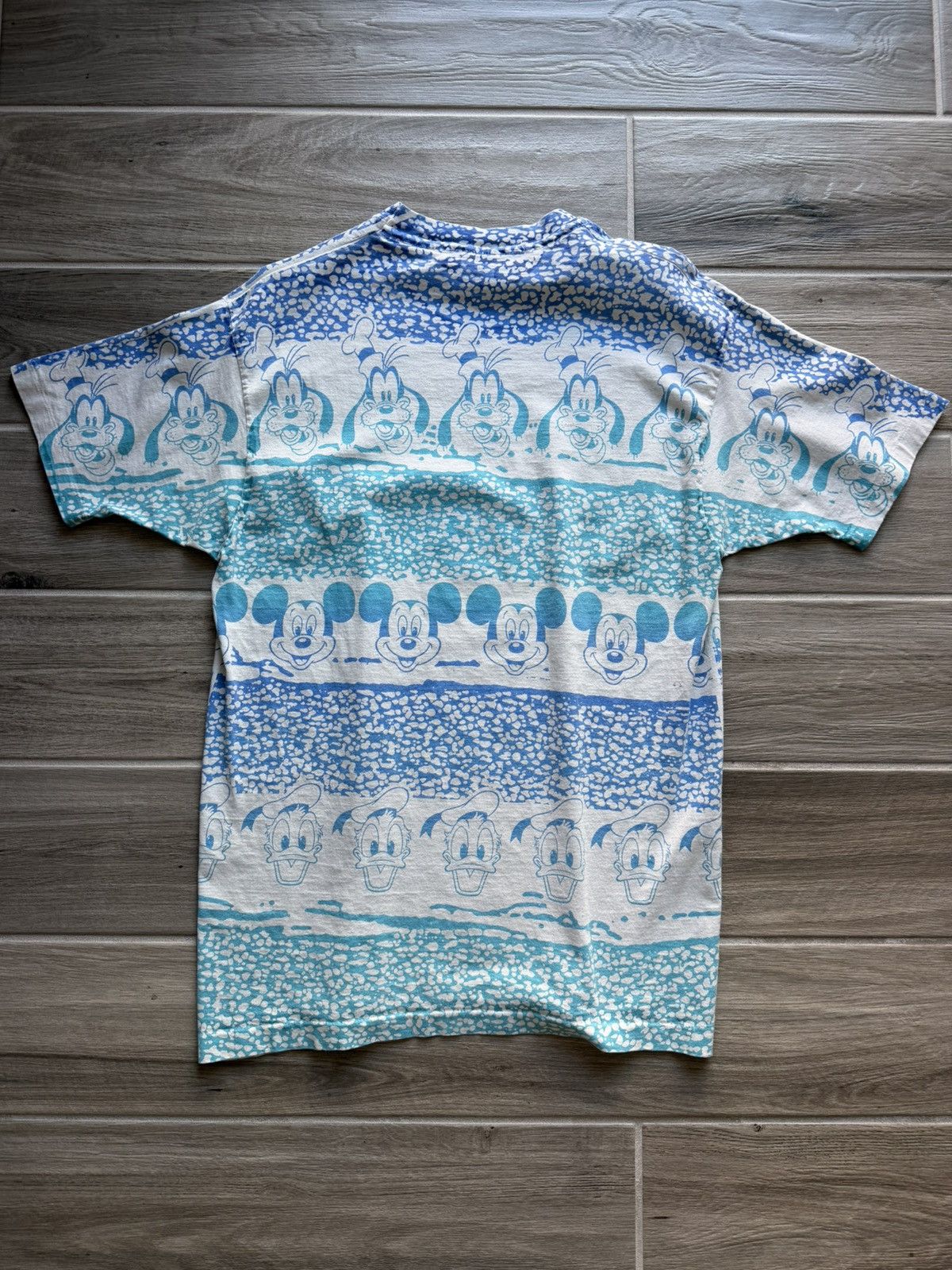 Disney Vintage 90s Disney Wrap Around AOP T-Shirt Sz XL Gently Used Size US XL / EU 56 / 4 - 7 Thumbnail