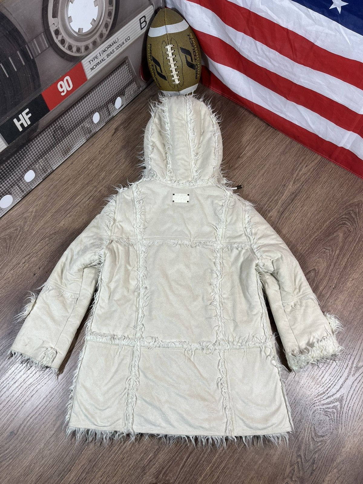 Dior Christian Dior Hooded Shearling Style Coat Off White M Size S / US 4 / IT 40 - 15 Thumbnail