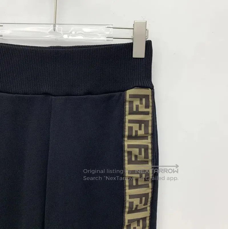 Fendi Fendi Black Cotton Casual Pants for Women . Size 23" - 3 Thumbnail