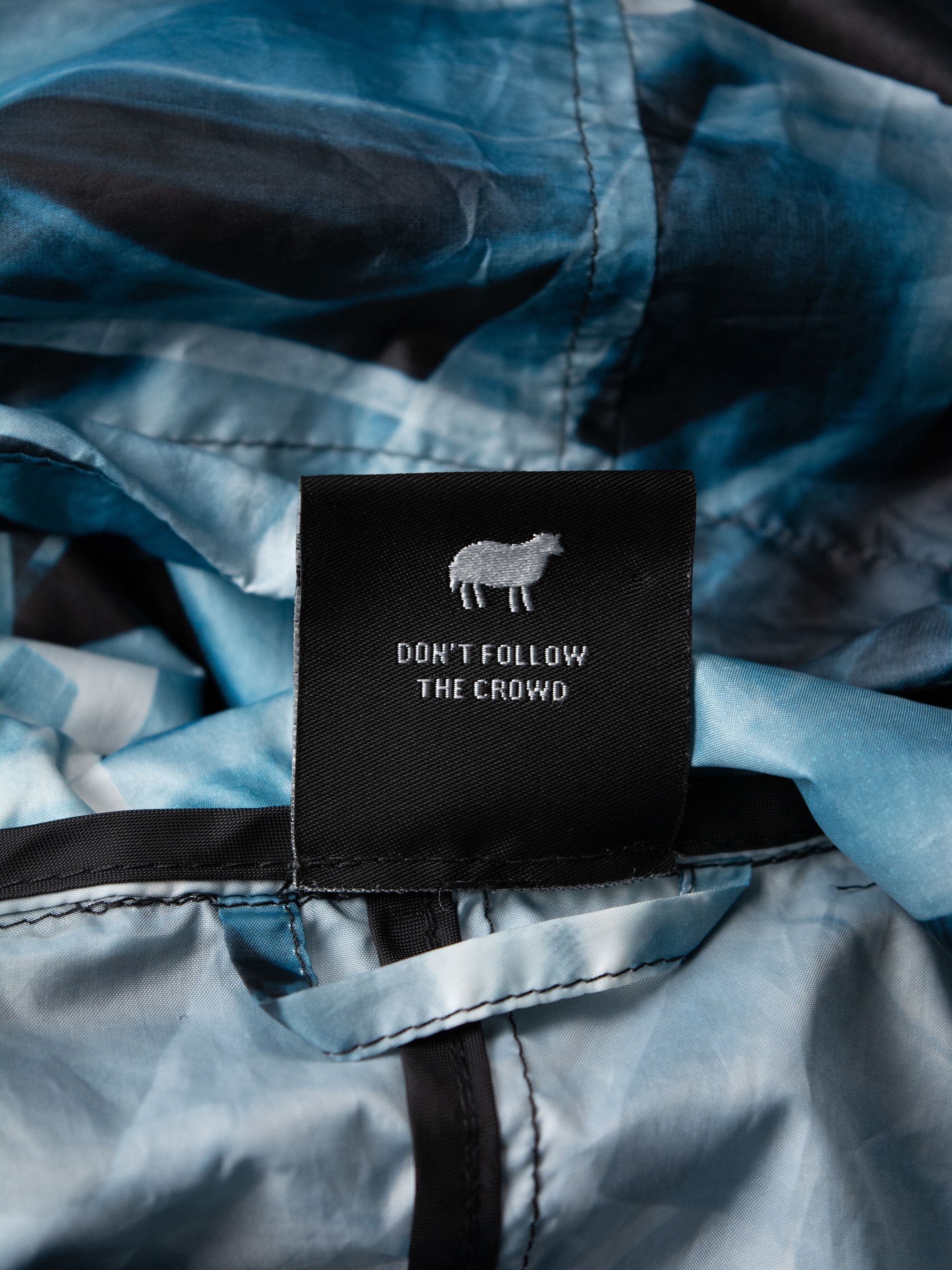 Hussein Chalayan × Puma Puma by Hussein Chalayan - AW11 - X-ray abstract windbreaker Size US S / EU 44-46 / 1 - 8 Thumbnail