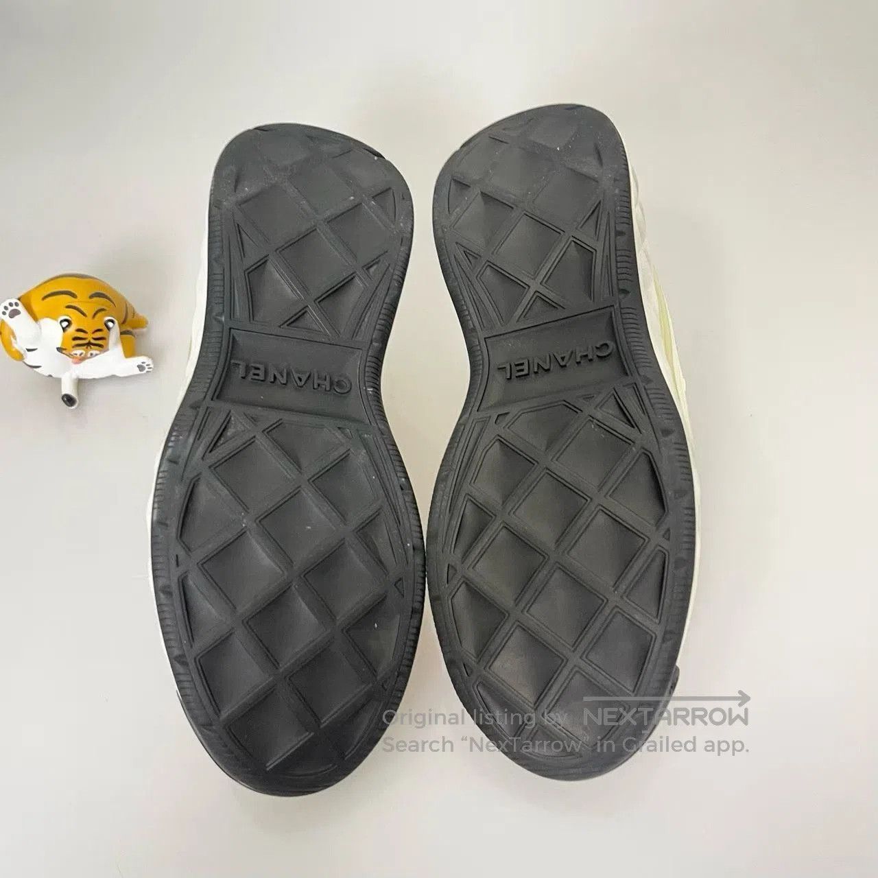 Chanel Chanel White Air Cushion Sneakers. Size US 5 / IT 35 - 6 Thumbnail