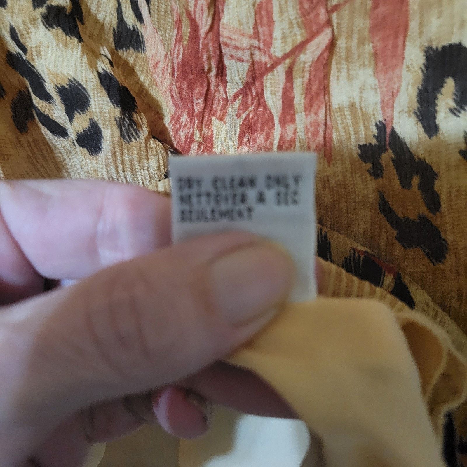 & Other Stories VTG Y2K Talbots Midi Skirt 100% Silk Leaf/Animal Print Sz 8p Size 30" / US 8 / IT 44 - 9 Thumbnail