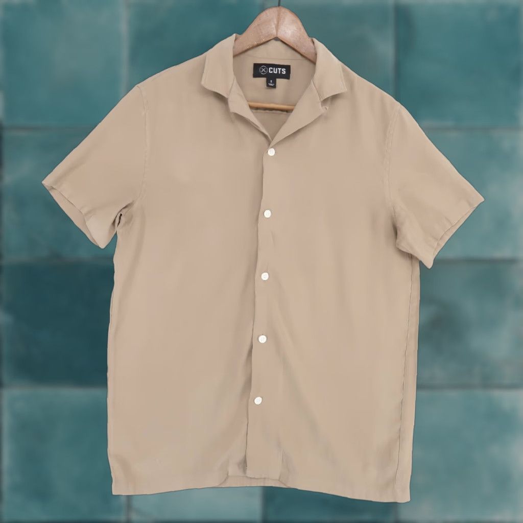 Cuts Cuts Shirt Mens S Tan Camp Collar Short Sleeve Button Up Rayon Blend Size US S / EU 44-46 / 1 - 1 Thumbnail