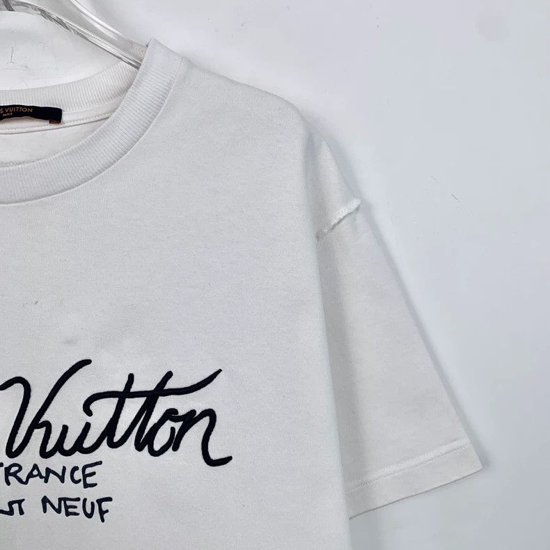 Louis Vuitton Louis Vuitton White logo monogrammed cotton crewneck short Size US M / EU 48-50 / 2 - 3 Thumbnail