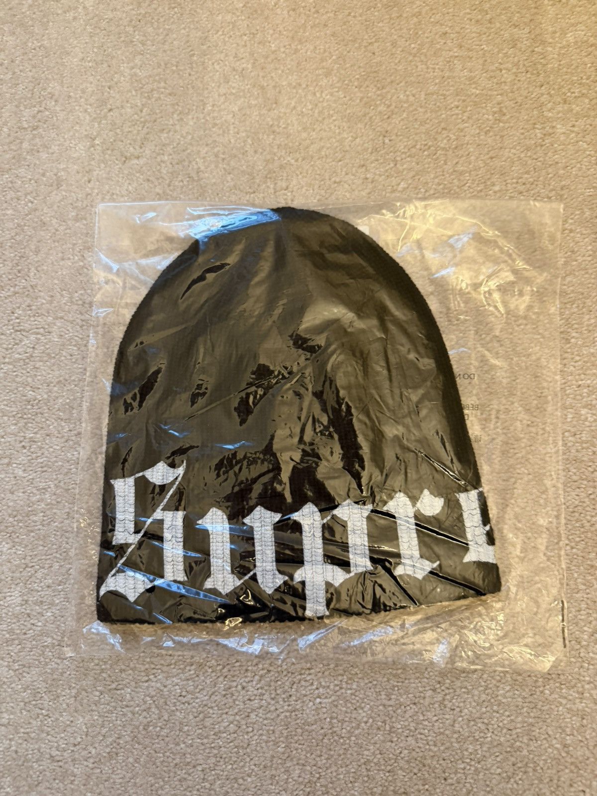 Supreme Supreme old English beanie Size ONE SIZE - 3 Thumbnail
