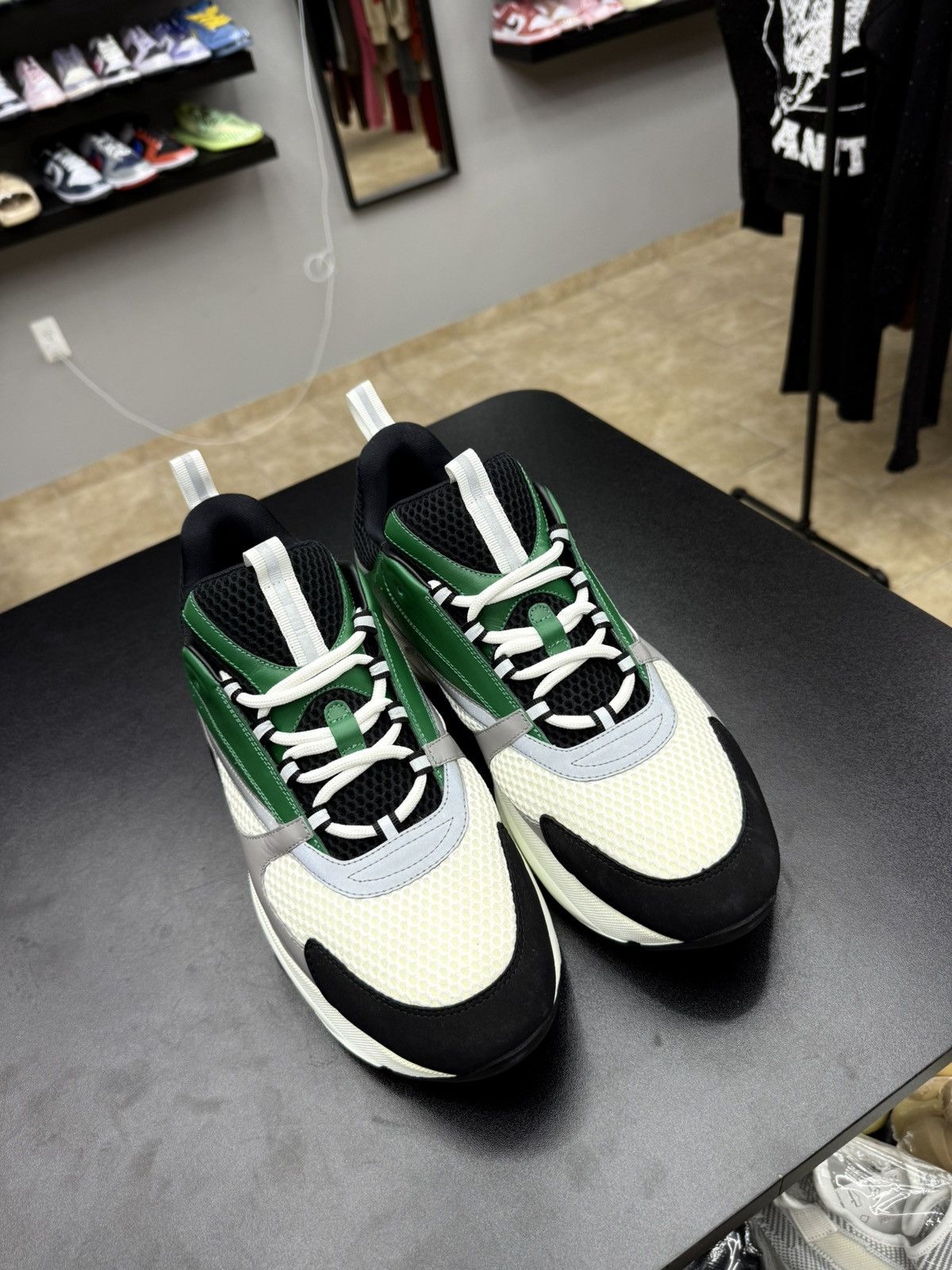 Dior AUTHENTIC Dior B22 white Green size 47 / 14US Size US 14 / EU 47 - 3 Thumbnail