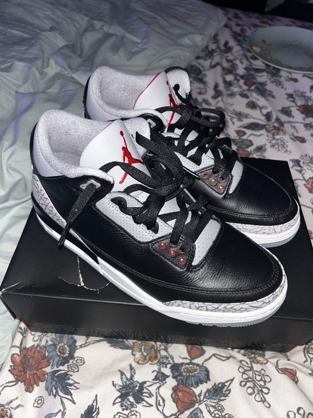 Jordan Brand Jordan 3 Black Cement 3s Size 10 Size US 10 / EU 43 - 7 Thumbnail