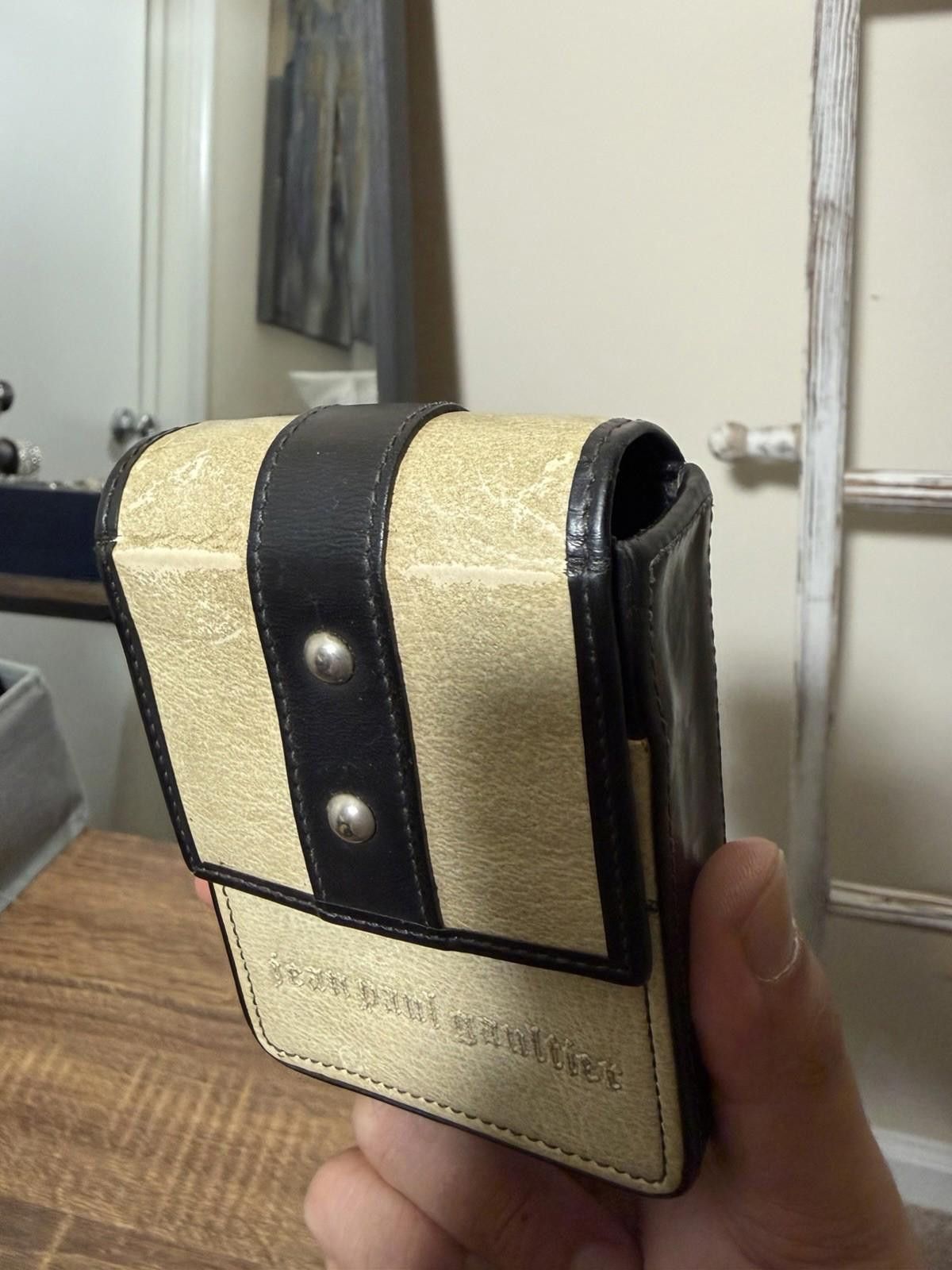 Jean Paul Gaultier Jean Paul Gaultier Beige Black Leather Boxy Cigarette Case Size ONE SIZE - 3 Thumbnail