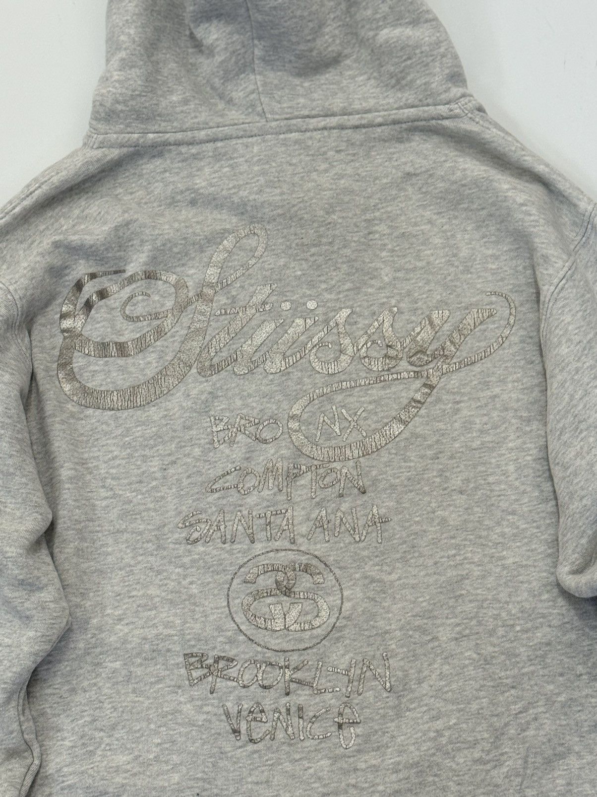 Stussy 🔥 STUSSY Japan International Silver Logo DISTRESSED Hoodie Size US M / EU 48-50 / 2 - 16 Thumbnail