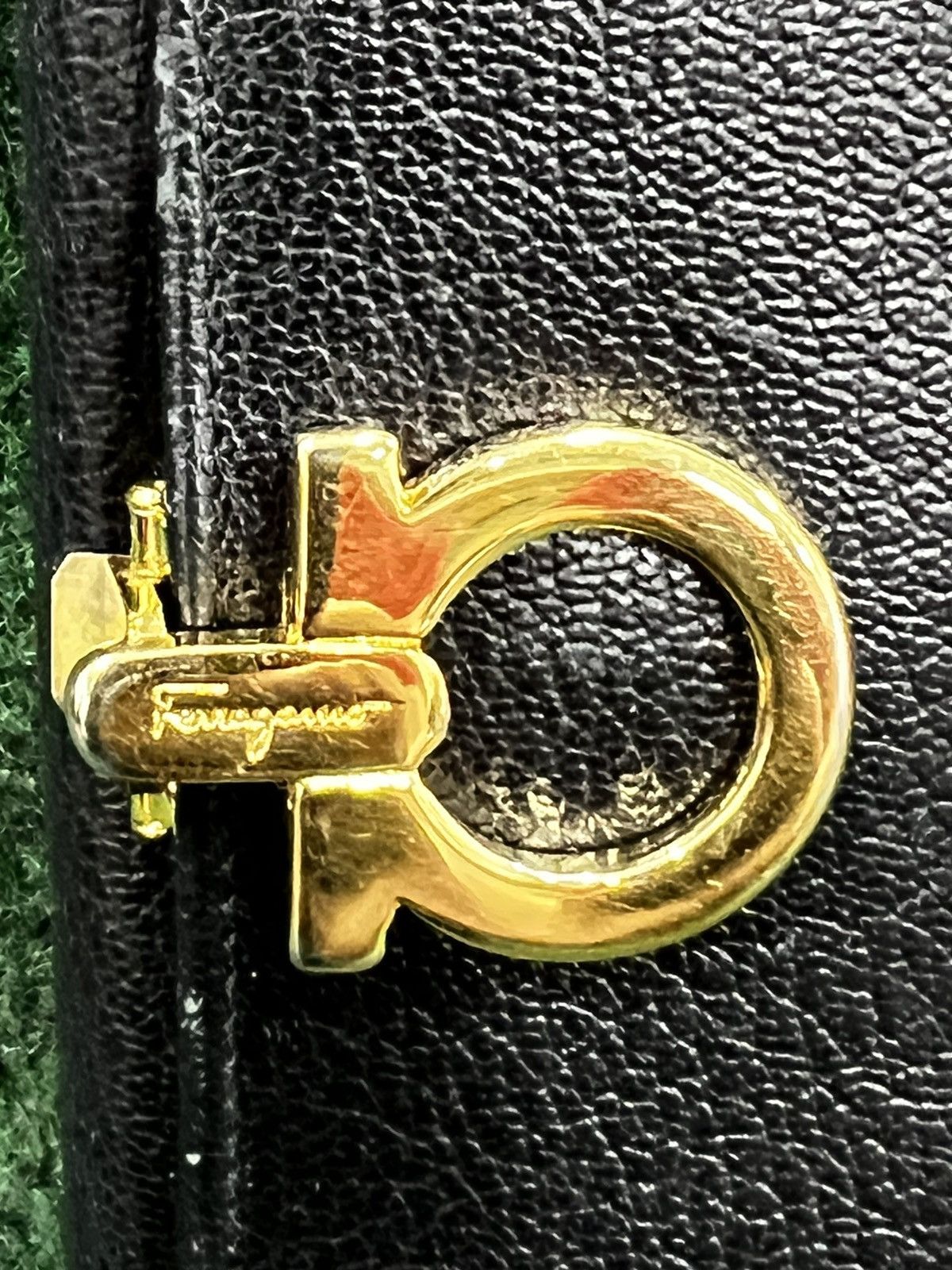 Salvatore Ferragamo Vintage Salvatore Ferragamo Gancini Clip Leather Wallet Size ONE SIZE - 2 Thumbnail