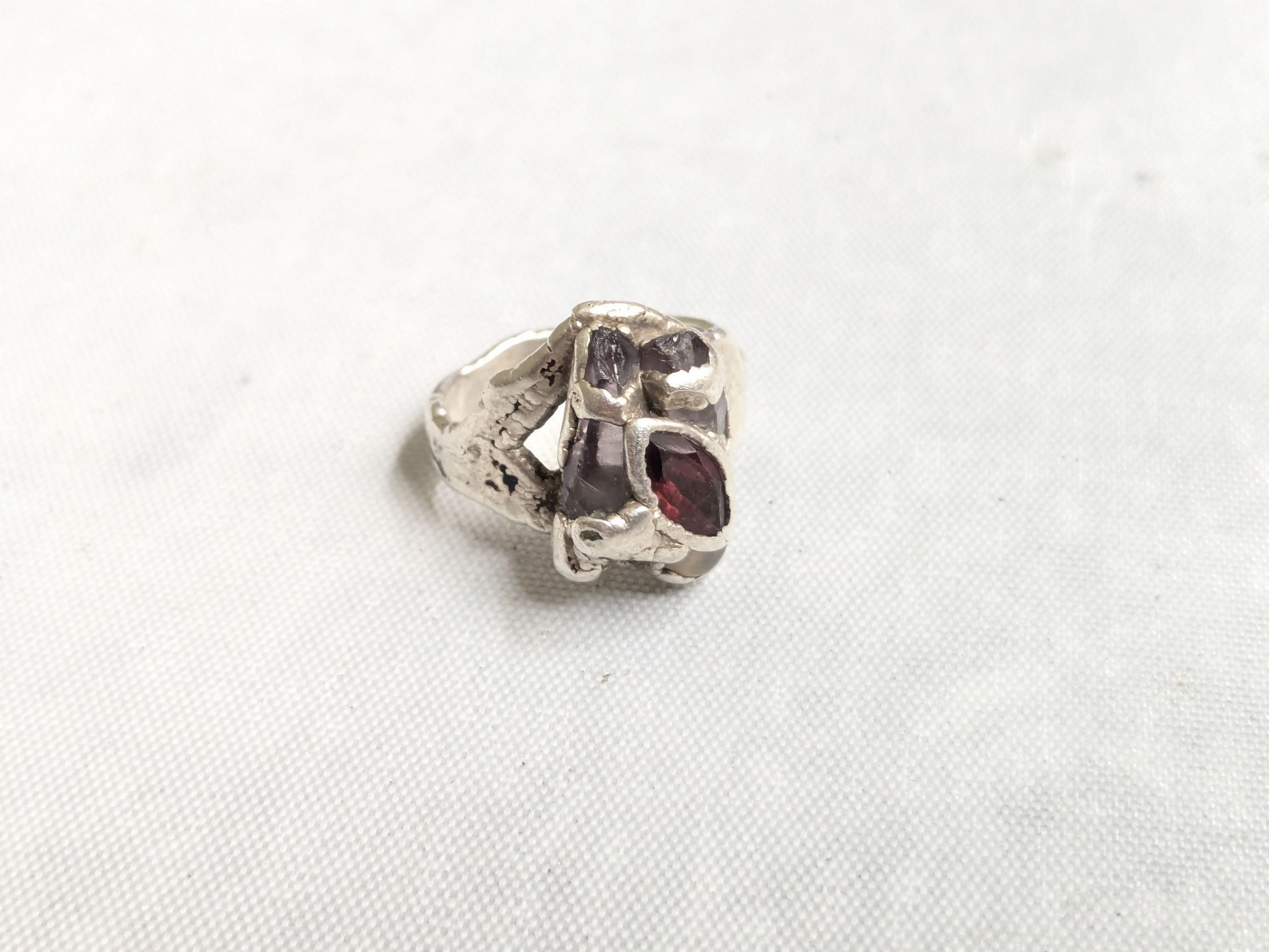 Jewelry Vintage Sterling Silver Ring Garnet Amethyst 7.75 Brutalist Size ONE SIZE - 1 Thumbnail