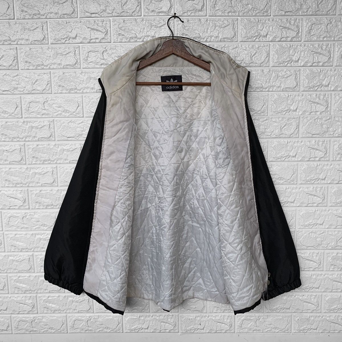 Adidas VINTAGE ADIDAS QUILTED ZIPPER JACKET EMBROIDERED BIG LOGO Size US XL / EU 56 / 4 - 3 Thumbnail