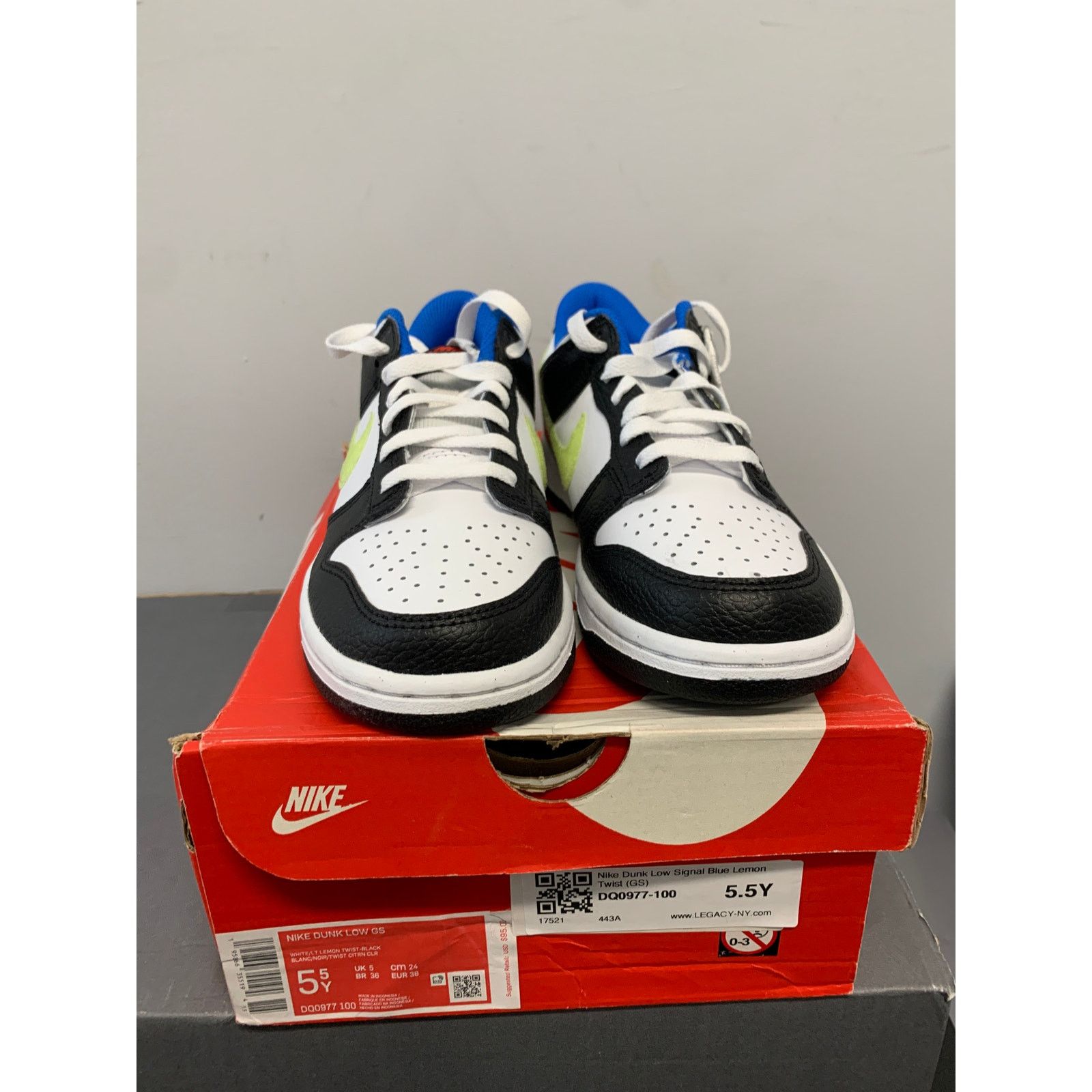 Nike Nike Dunk Low Signal Blue Lemon Twist GS Size 5.5 NEW Size US 5.5 / EU 38 - 2 Thumbnail