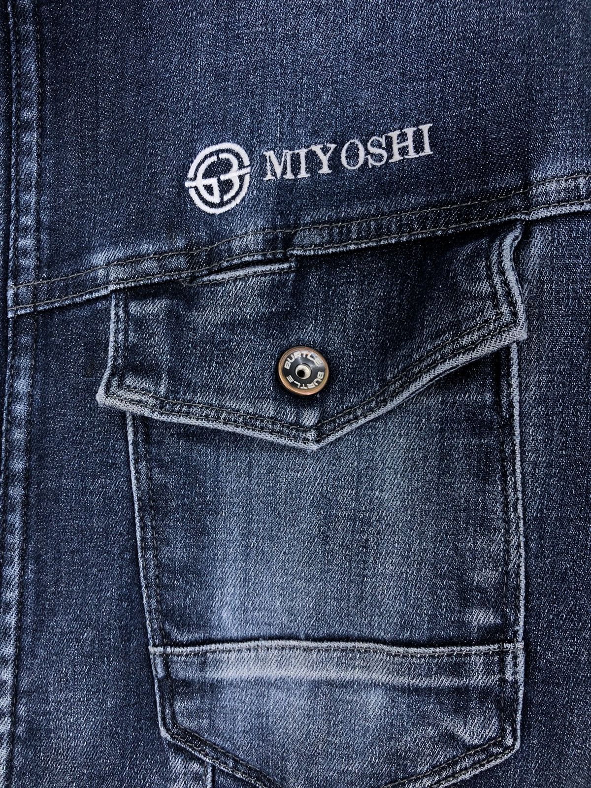 Japanese Brand Vintage Burtle Distressed Denim Workwear Jacket Size US L / EU 52-54 / 3 - 11 Thumbnail