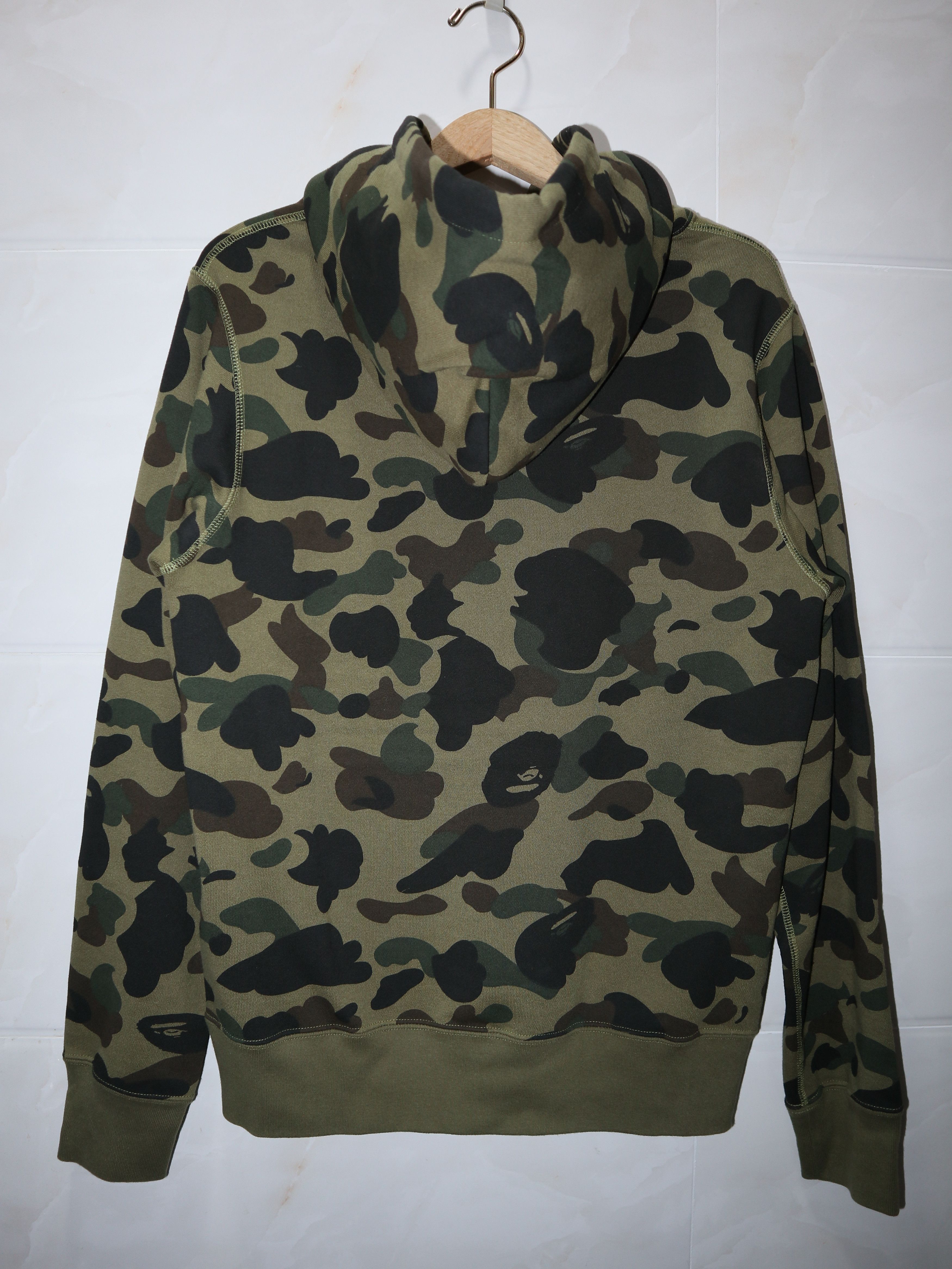 Bape A Bathing Ape Ape Head Logo 1st Camo Hoodie Size US M / EU 48-50 / 2 - 9 Thumbnail