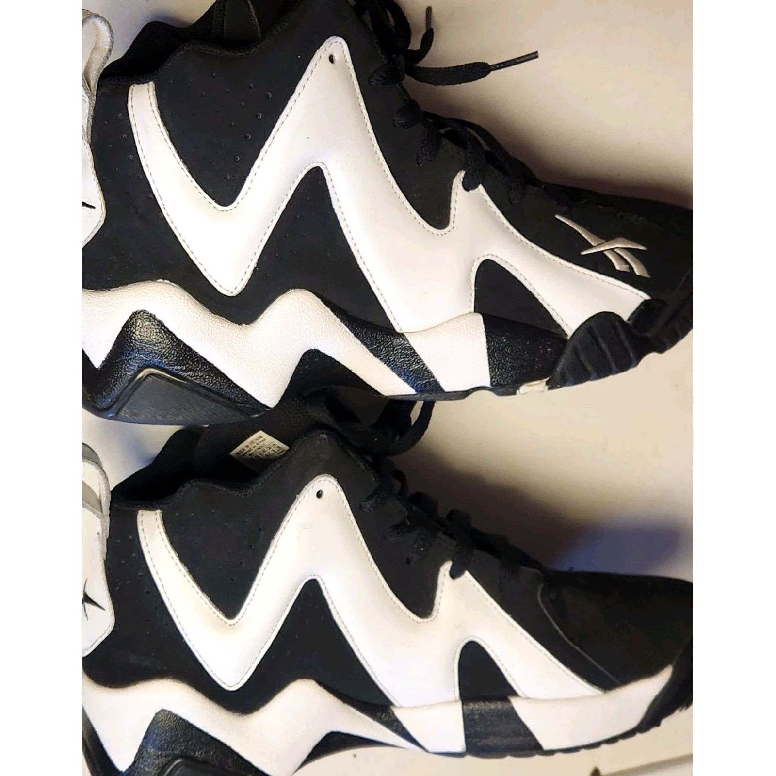 Reebok REEBOK Kamikaze 2 Retro 2013 Shoes Men 11 Black White Sneakers Mid Top V44405 Size US L / EU 52-54 / 3 - 7 Thumbnail