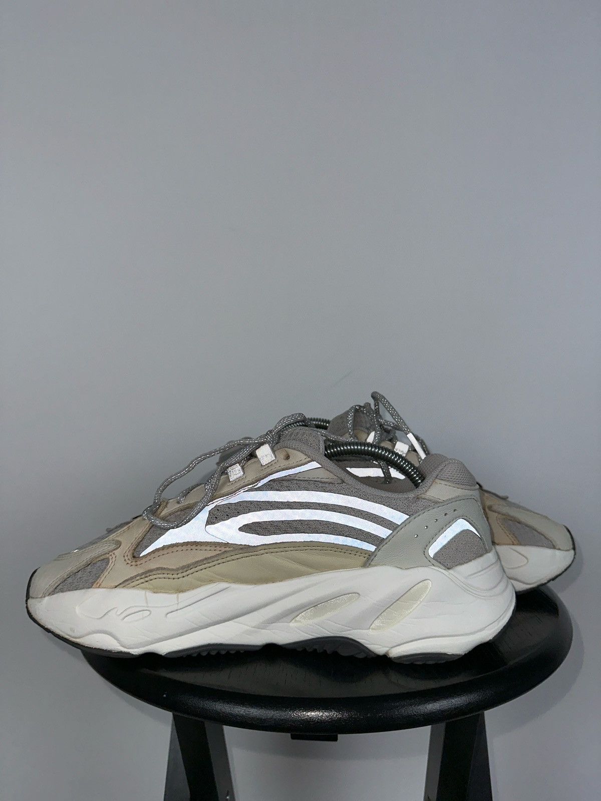 Adidas Adidas Yeezy Boost 700 V2 Cream Sneakers Size US 9.5 / EU 42-43 - 14 Thumbnail