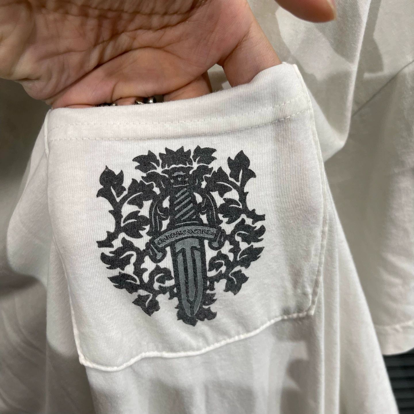 Chrome Hearts Chrome Hearts White Vine Sword Print SS Tee XL 99 New Size US XL / EU 56 / 4 - 4 Thumbnail