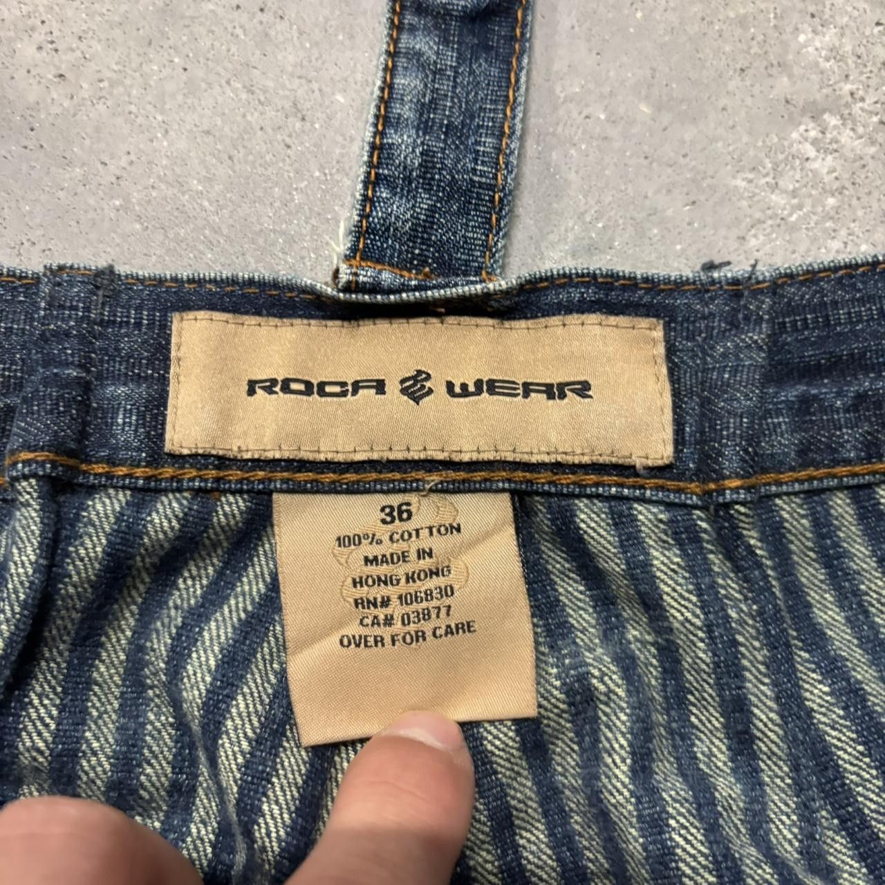 Japanese Brand × Vintage Crazy Vintage Y2K/2000s Baggy Grunge Dark Wash Rocawear Skater Style Denim Jeans! Size US 36 / EU 52 - 8 Thumbnail