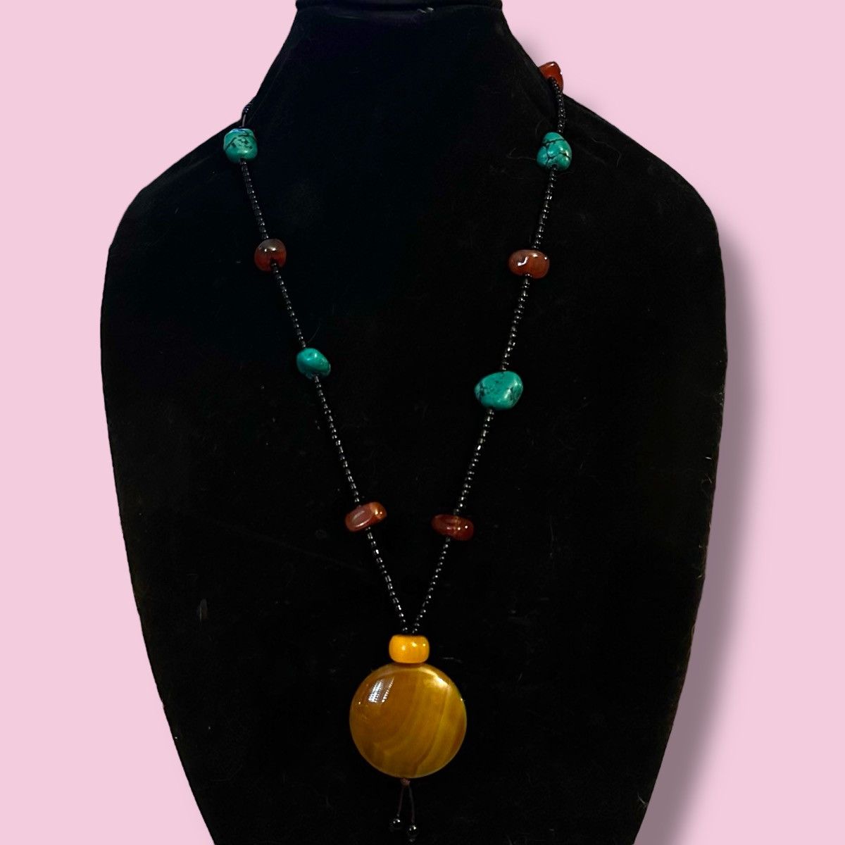 Vintage Vintage beaded Howlite and agate pendant necklace Size ONE SIZE - 1 Thumbnail