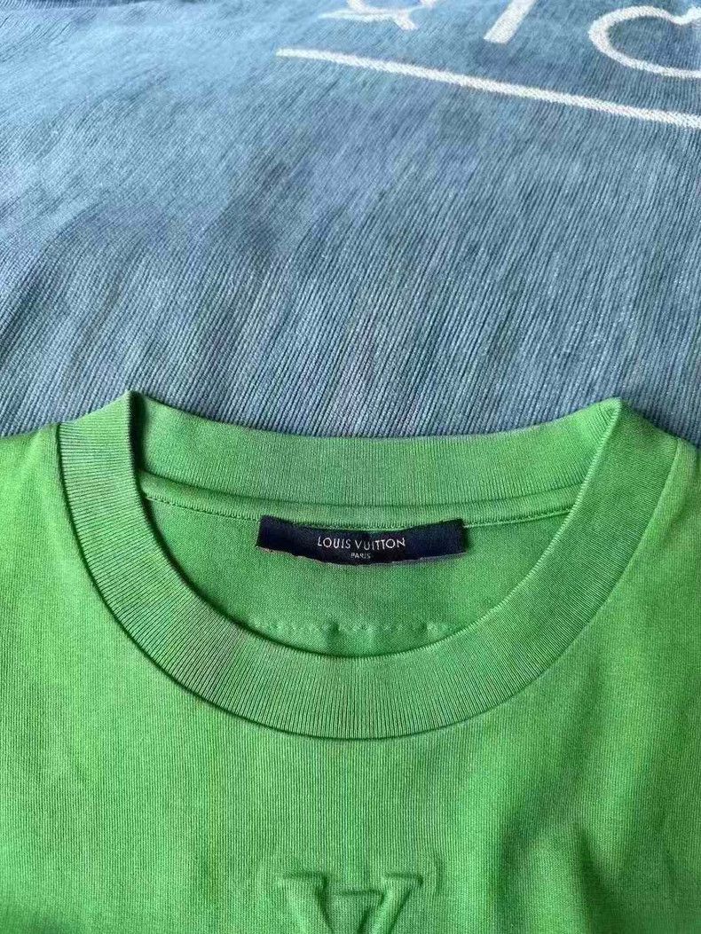 Louis Vuitton Louis Vuitton Green embossed logo short sleeve 2501-Nextarr Size US M / EU 48-50 / 2 - 3 Thumbnail