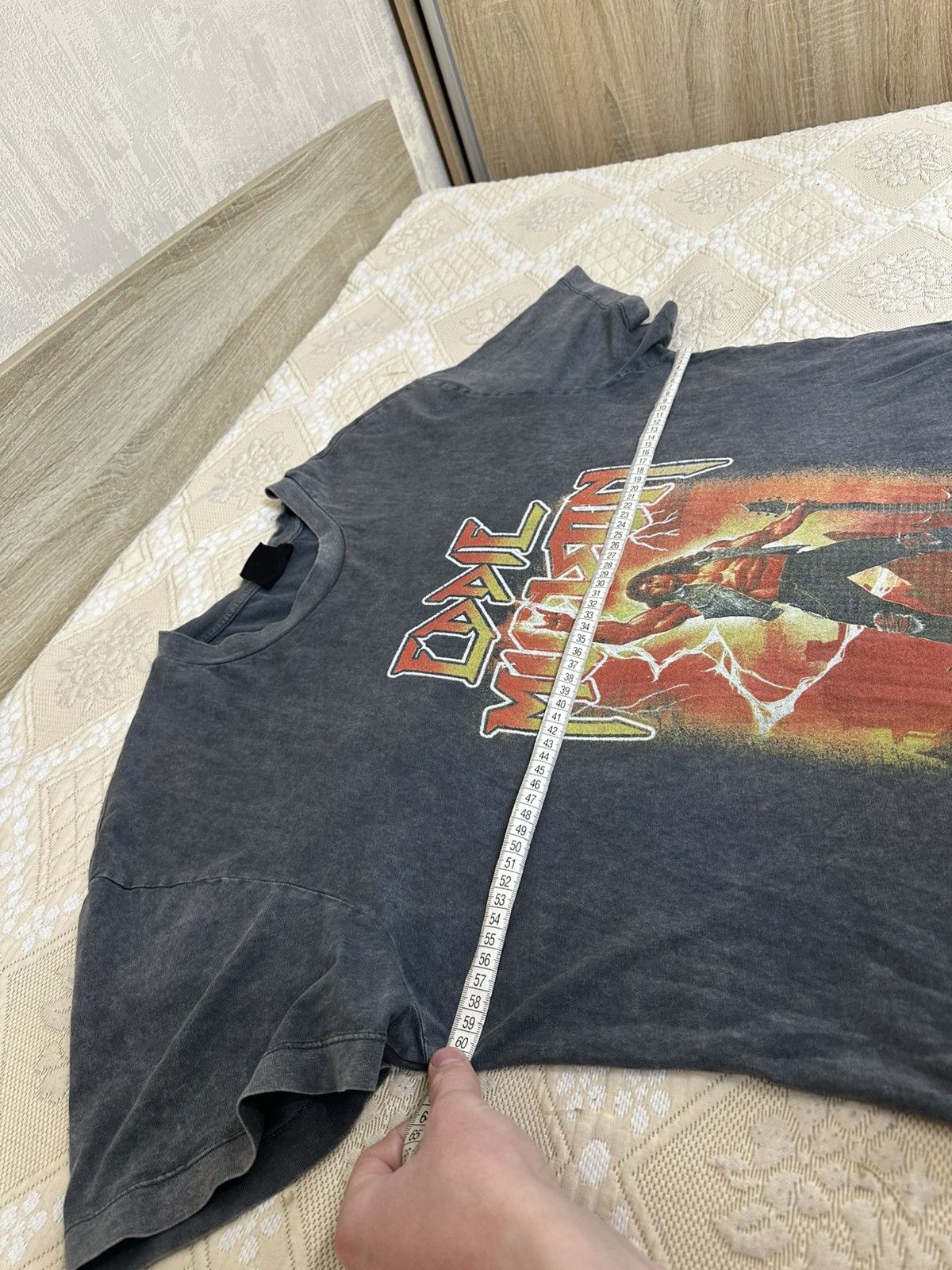 Vintage 🔥 Stranger Things Eddie Munson The Upside Down Tour 86 Shirt Size US M / EU 48-50 / 2 - 8 Thumbnail