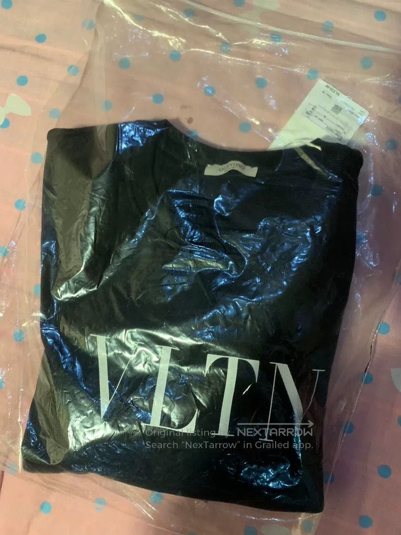 Valentino Valentino Sweatshirt Size M / US 6-8 / IT 42-44 - 1 Thumbnail