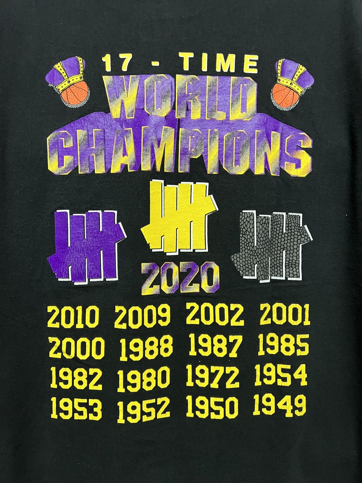 Undefeated Undefeated x Los Angeles Lakers 17th World Champions Tee Size US XL / EU 56 / 4 - 7 Thumbnail